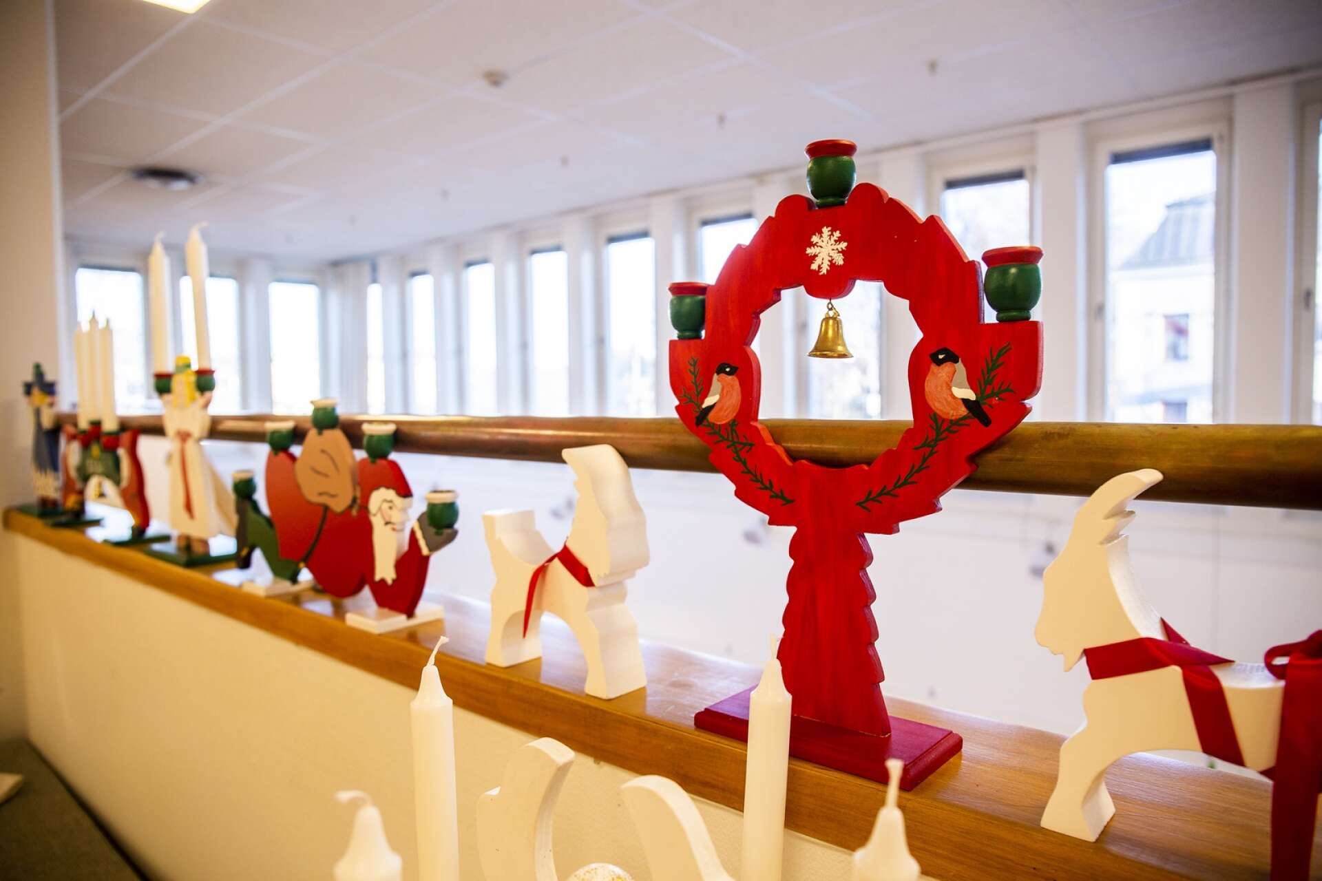Vanja Sandstedt visar skickligt hantverk i julens tema.