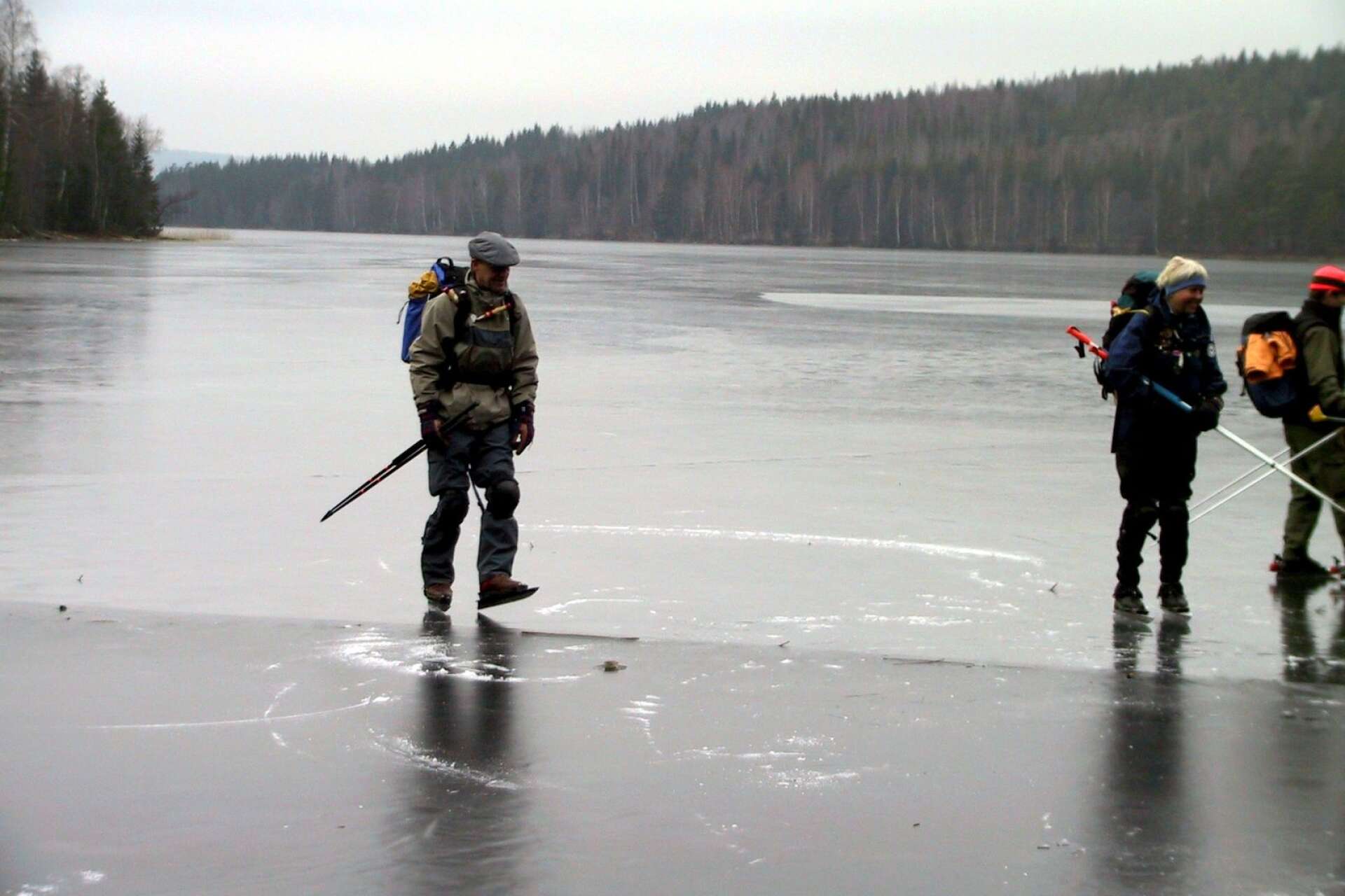 Friluftsfrämjandet i Åmål och Säffle arrangerade 2018 en tur till Limmen mellan Svanskog och Edsleskog. Det blev många mål i bil i jakt på is, den vintern.