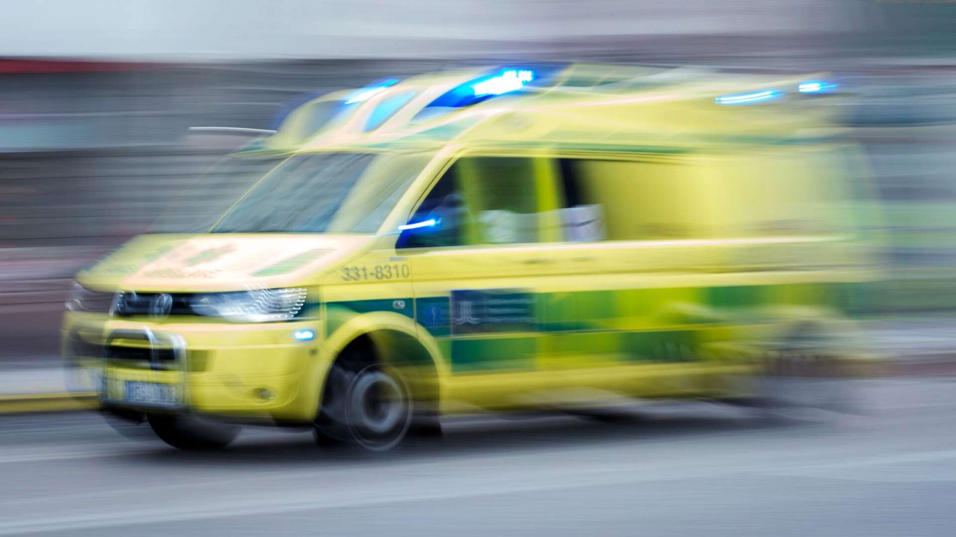 Vårdförbundet begär utredning från Arbetsmiljöverket efter att ambulanssjuksköterskor jobbar dygnslånga pass i Värmland.
