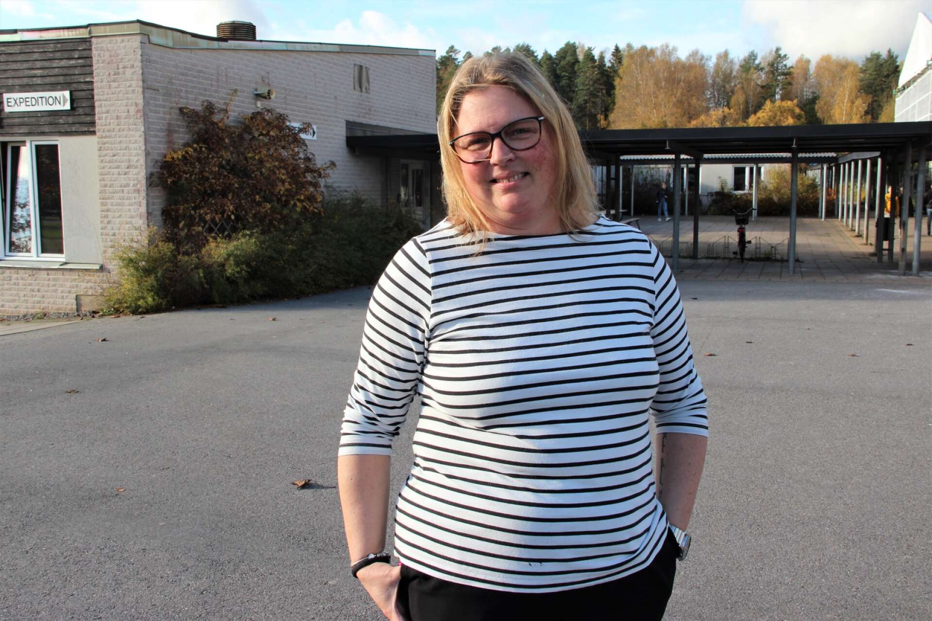 Lise-Lotte Strandberg, SO-lärare på Stora Vallaskolan, har utsetts till Årets lärare i Degerfors och går till final i Lärargalan.