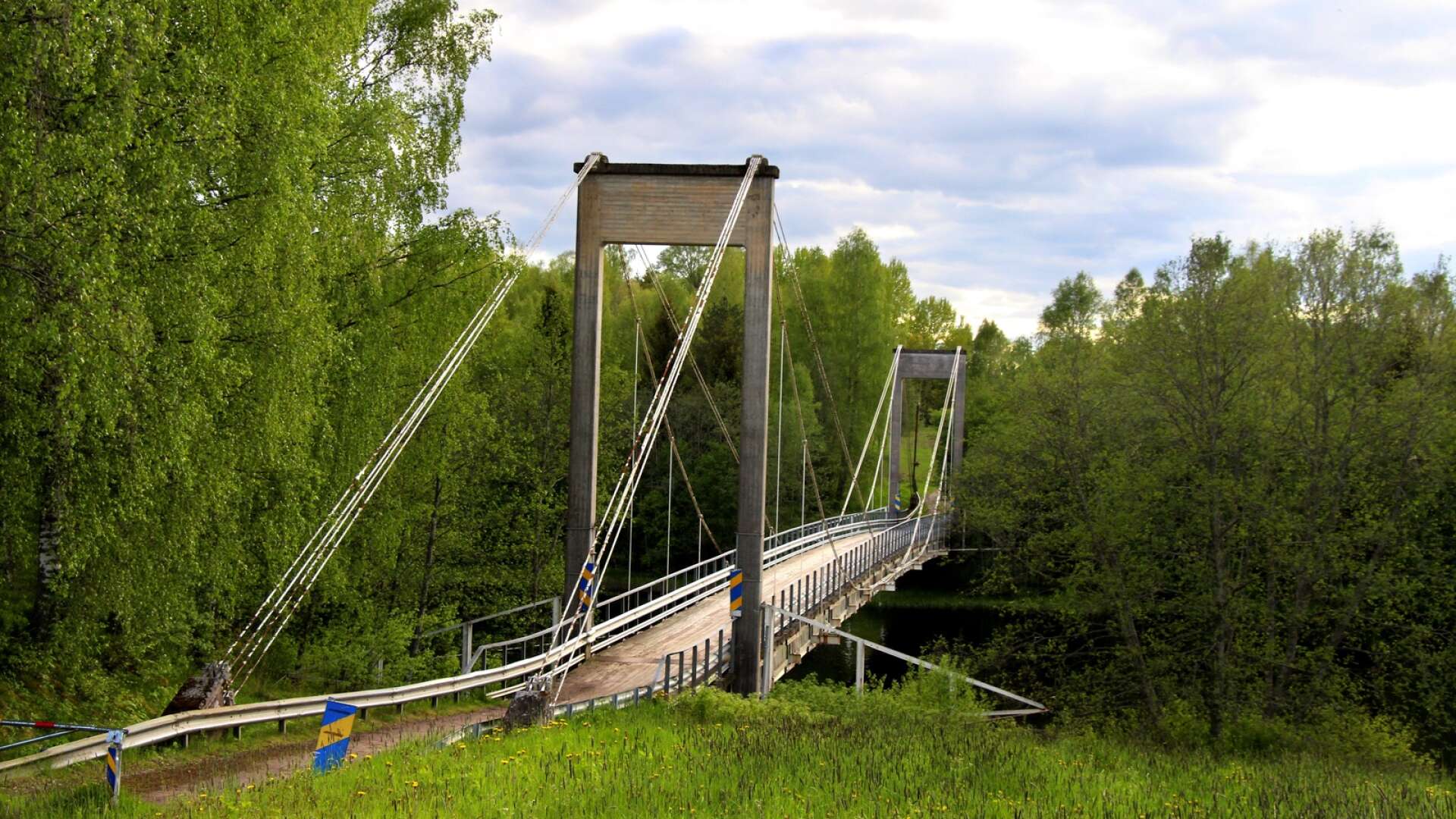 Socialdemokraterna vill att en ny Sundbro byggs med gång- och cykelväg.