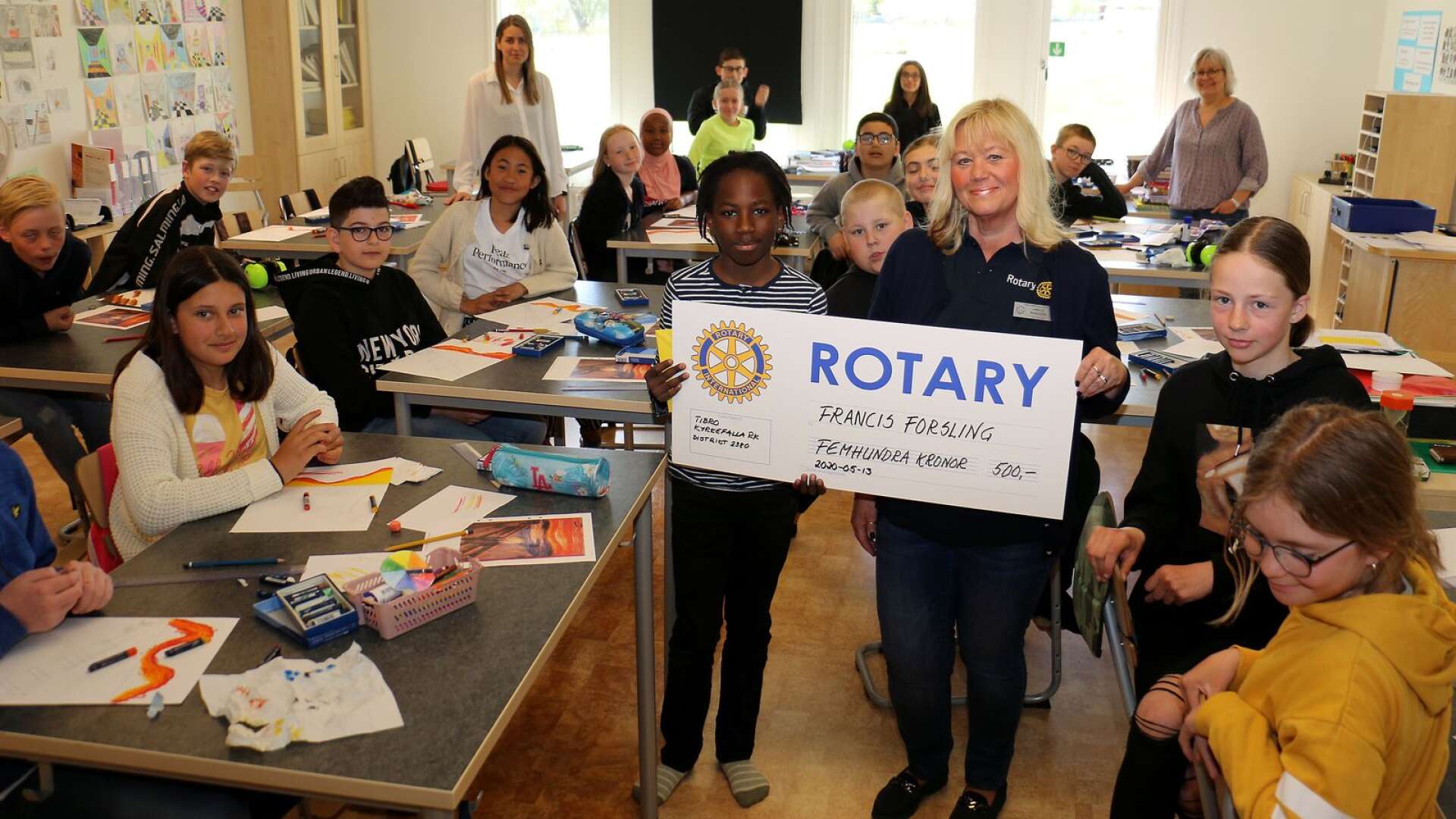 Francis Forsling i klass 5 på Häggetorpsskolan vann Tibro Kyrkefalla Rotaryklubbs uppsatstävling.