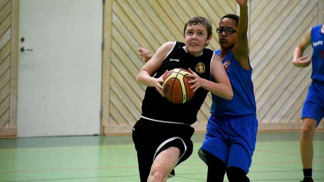 Sunne Baskets P06-08 spelade sina två första matcher under helgen.