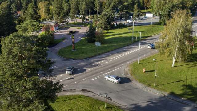 En cirkulationsplats i korsningen mellan Bodalsvägen och riksväg 26 (Närkevägen) är en del av trafikförslagen som ingår i detaljplanen som möjliggör för återetableringen av A9.