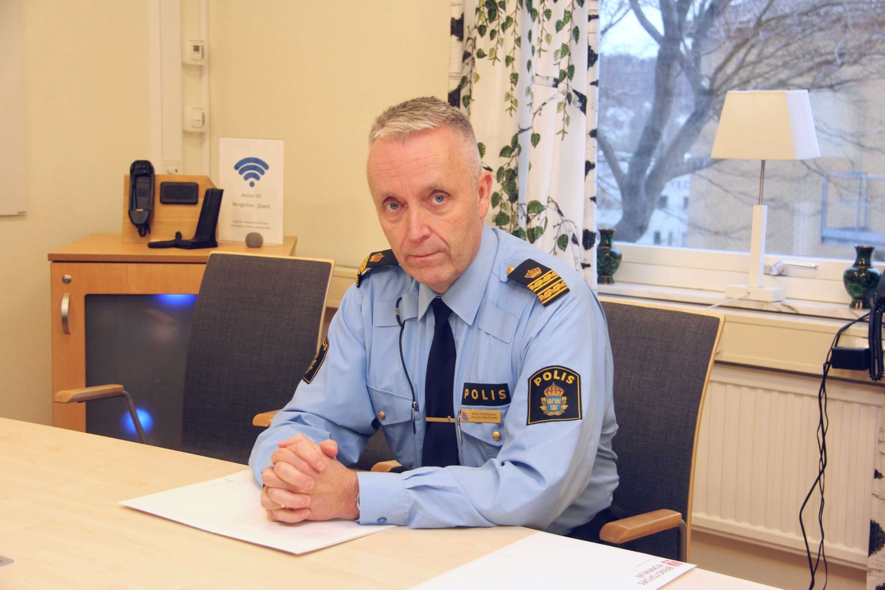 Peter Torstensson, kommunpolis oroas över den alltmer liberala inställningen till droger.