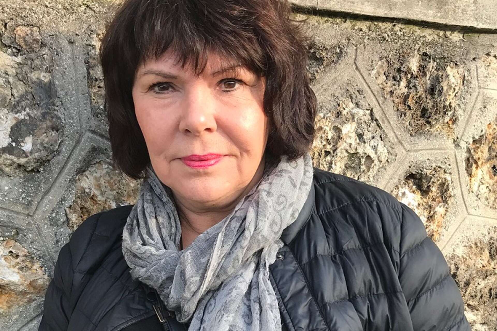 Lena Bjugård Bränfeldt, verksamhetschef vuxenpsykiatrin, valde att ställa in en chefskonferens så fort beslutet om munskydd i vårdlokaler kom från regionen.