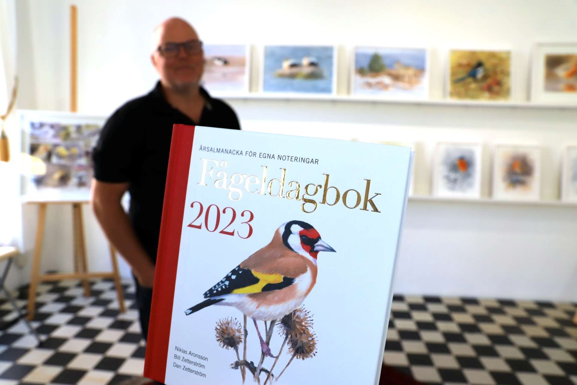 Bill Zetterström är återkommande illustratör till Fågeldagboken, som ges ut av Bonnier Fakta. 2023 års upplaga har just kommit ut.