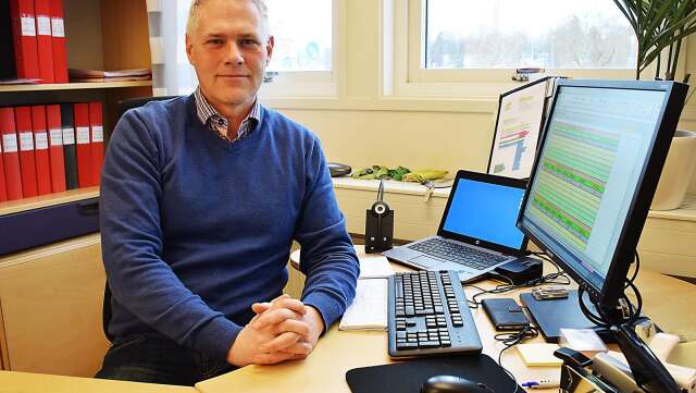 Henrik Rundqvist går in som projektledare när Fritidsbanken ska utvecklas. Samtidigt tar kommunen bort tjänsten som fritidschef.