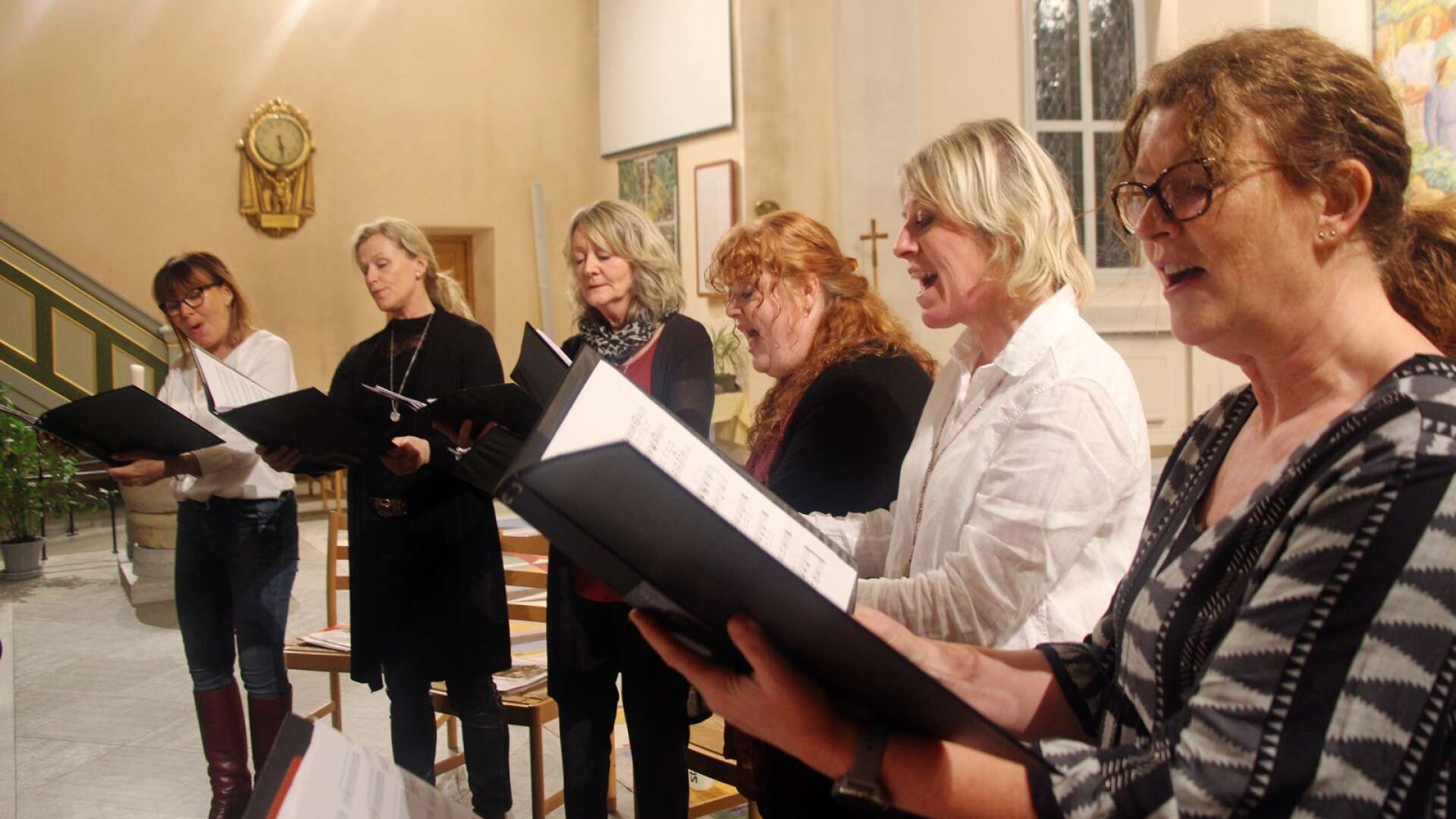 Fredag 8 juli under Törebodafestivalen sjunger Magpies, som också uppträder som Töreboda vokalensemble, i Töreboda kyrka. 