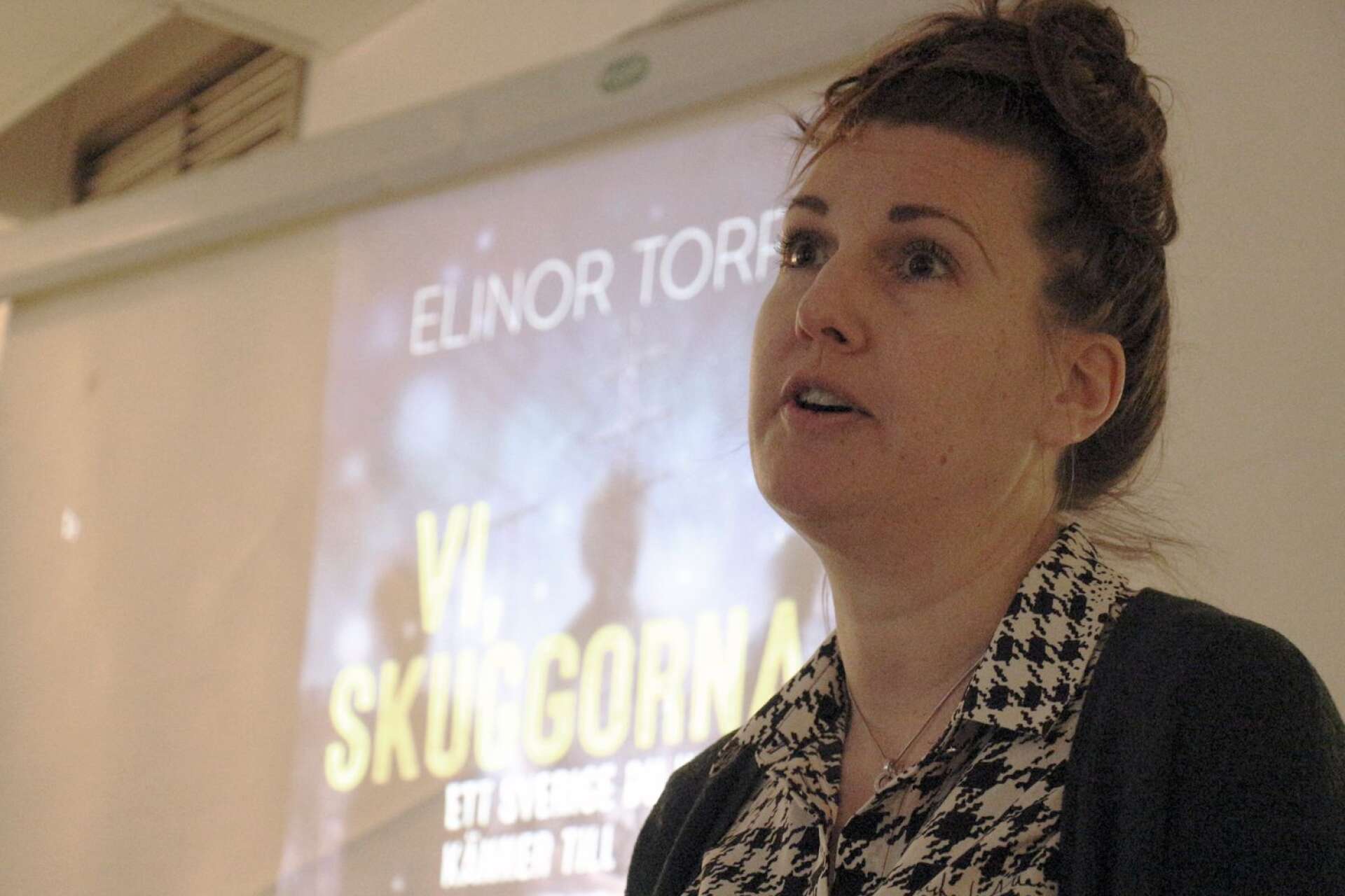 Elinor Torp var först ut i vårens program i Karlstads bokcafé.
