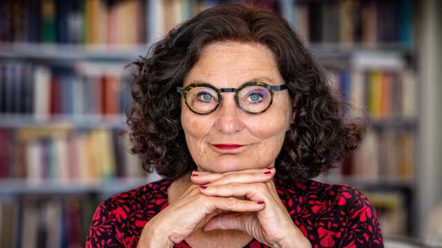 Ebba Witt-Brattström är litteraturvetare och professor. Den 28 november gästar hon Karlstad för att prata om bland annat 70-talets litteratur.