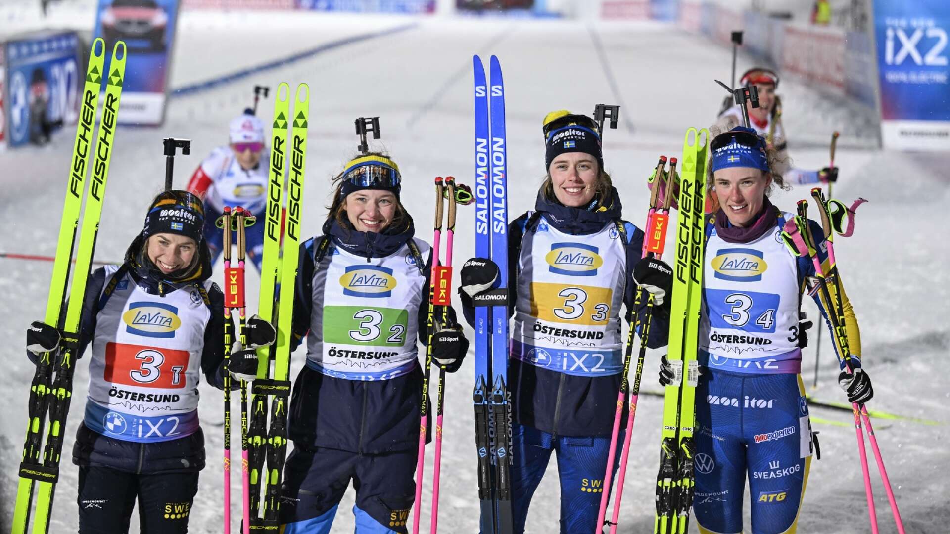 Anna Magnusson, Linn Perssson, Elvira Öberg och Hanna Öberg blev tvåa i onsdagens stafett, men segern var inom räckhåll till sista skyttet.