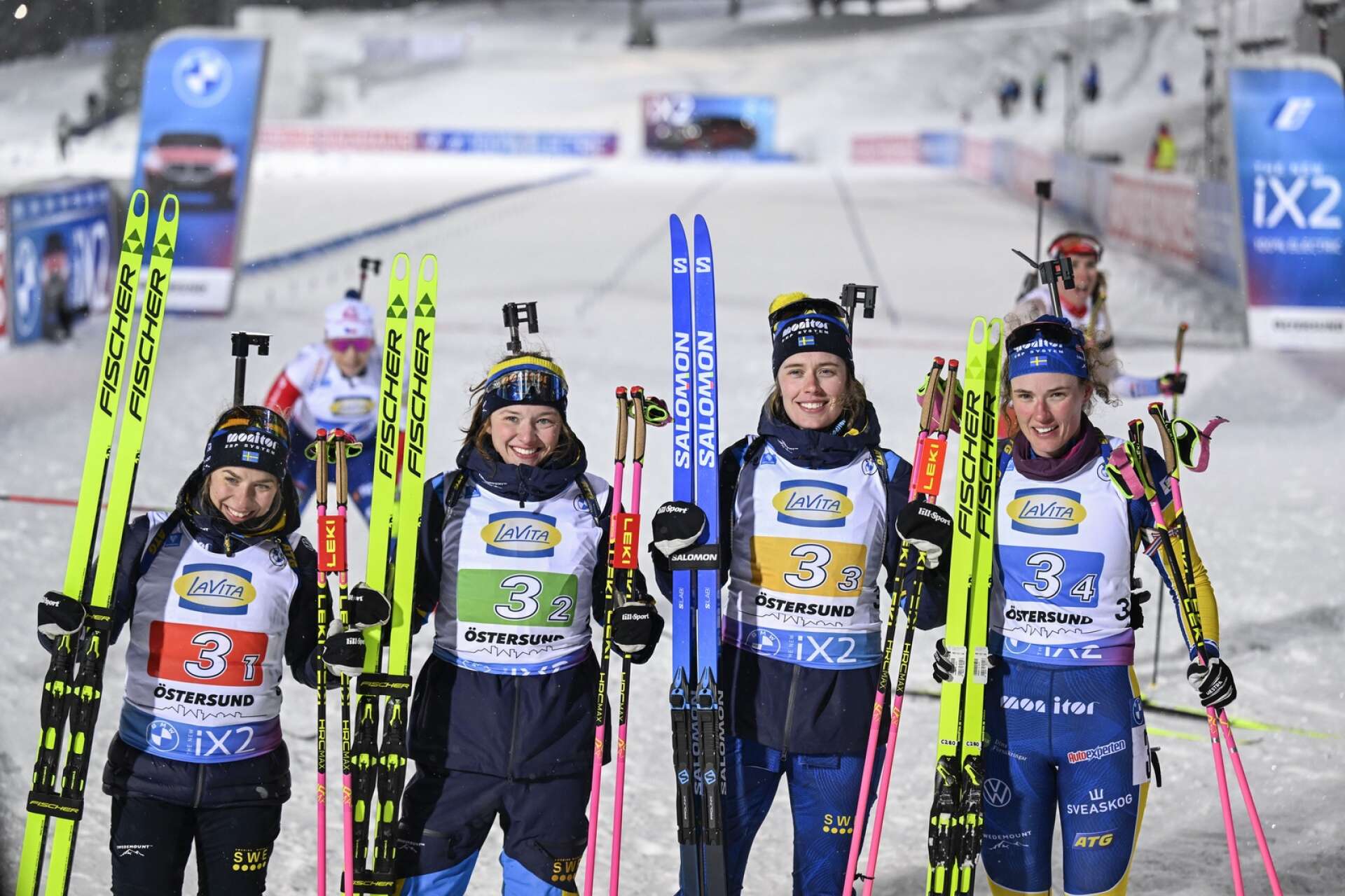 Anna Magnusson, Linn Perssson, Elvira Öberg och Hanna Öberg blev tvåa i onsdagens stafett, men segern var inom räckhåll till sista skyttet.