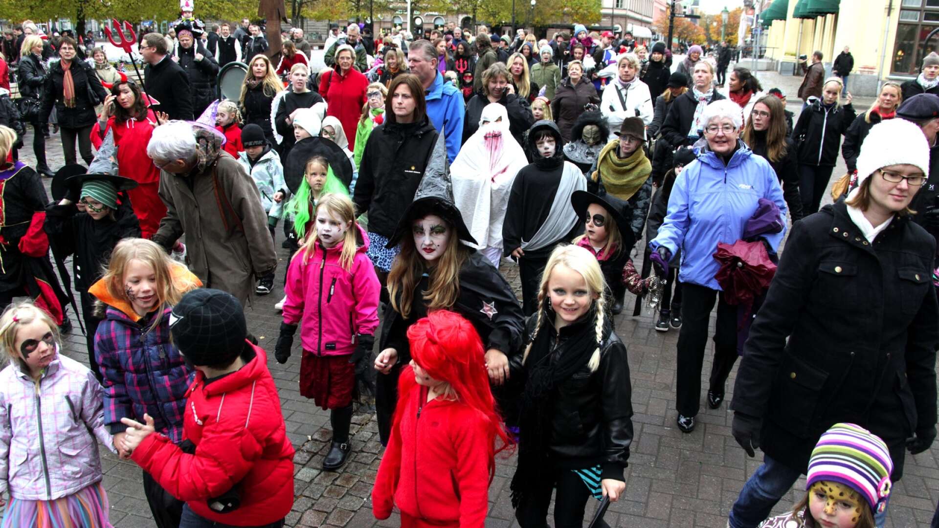 Halloweenparad i Karlstad.