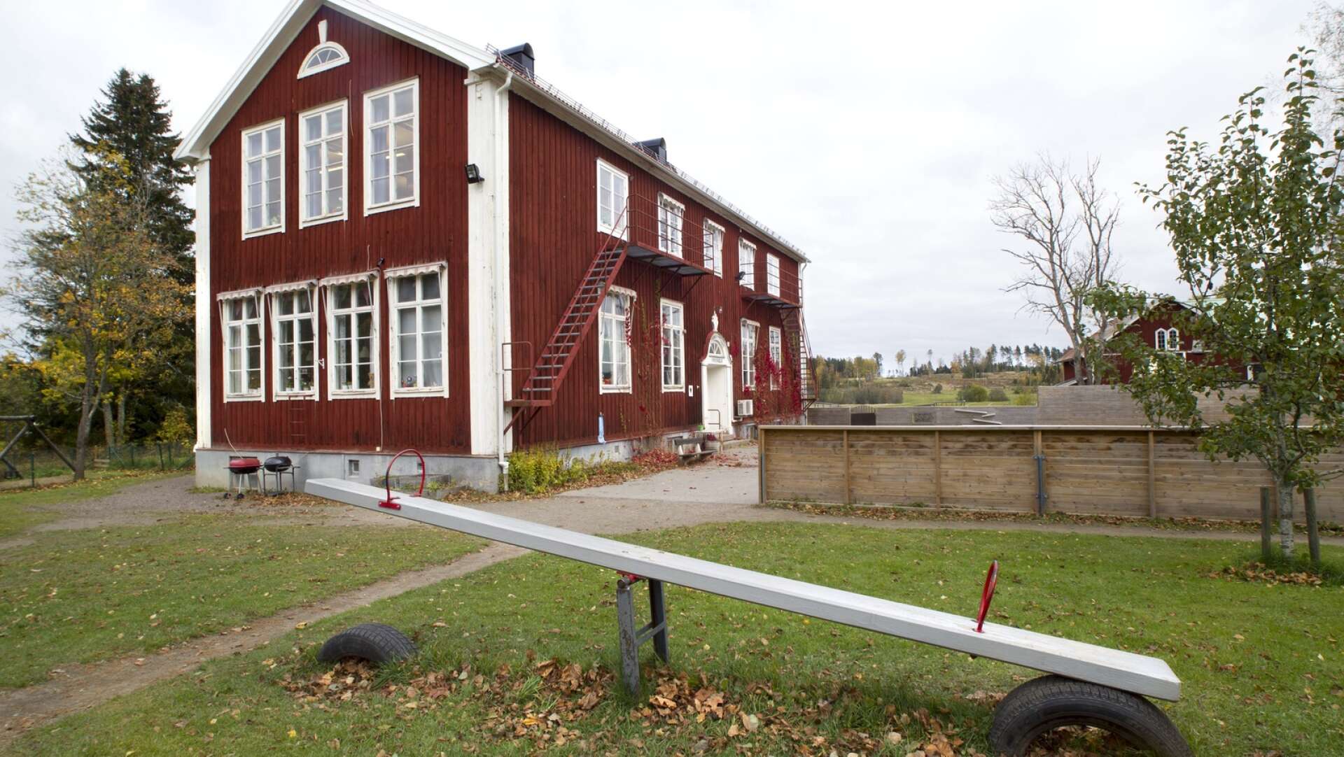Lonnhyttans friskola kan läggas ned och flyttas till Granbergsdals skola om styrelsens förslag blir verklighet. 