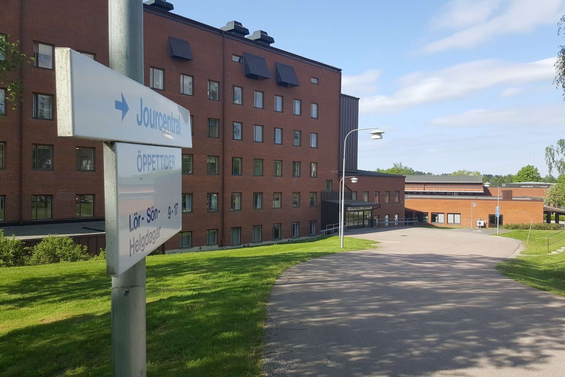 Arvika sjukhus får ett tillskott på tio miljoner kronor från Westra Wermlands Sparbank. 