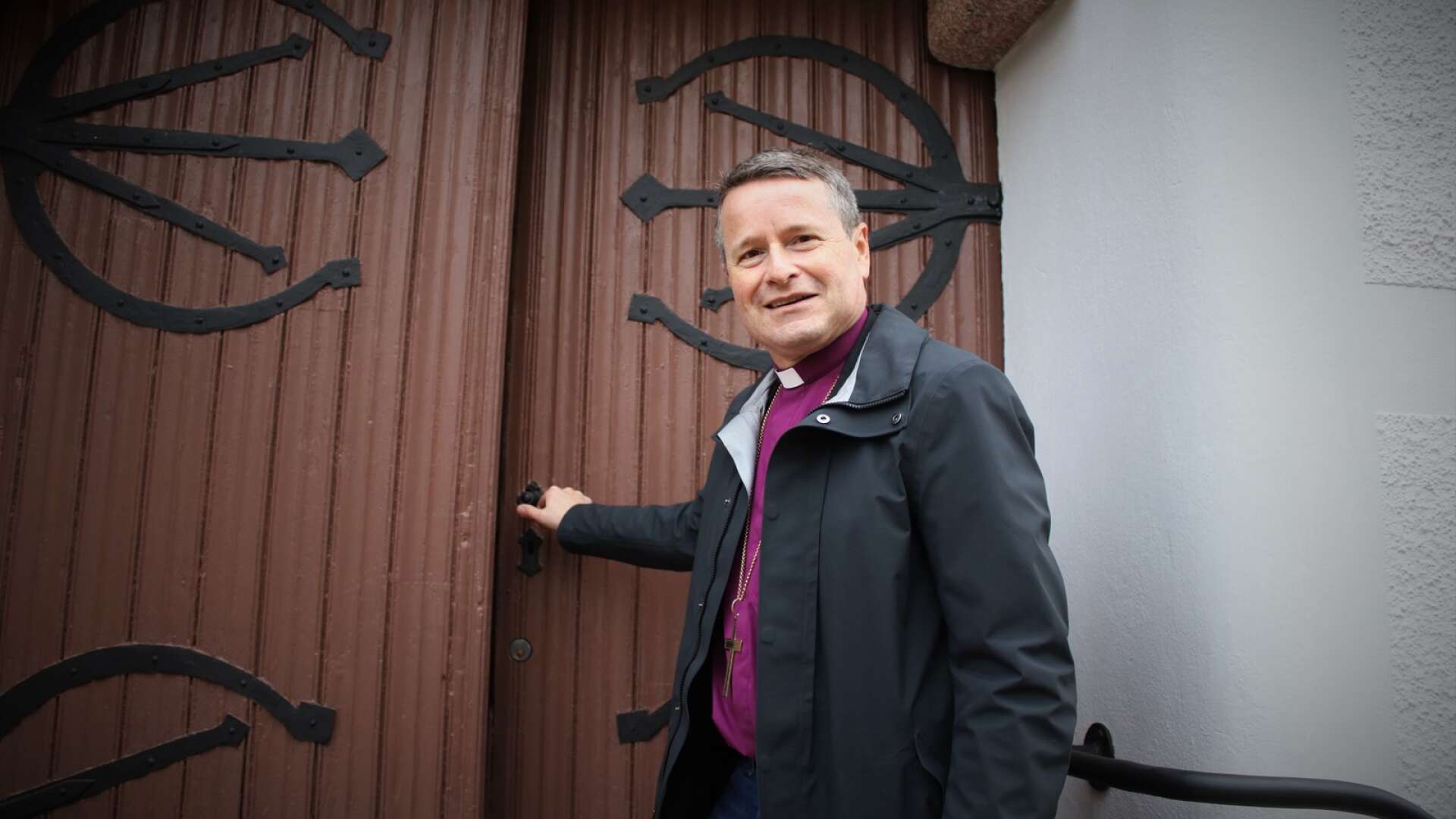 Biskop Sören Dalevi gästar Åmåls församling under onsdagen. Här i samband med 800-årsjubileet i Edsleskog.