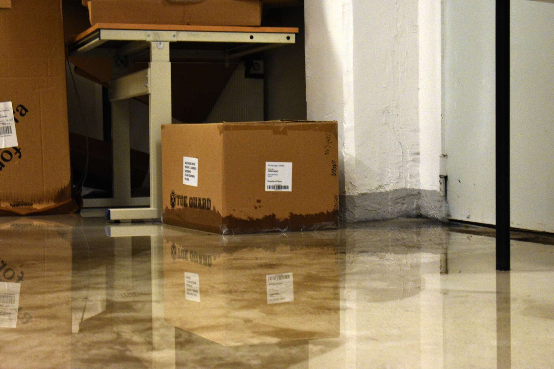 Skyfallet orsakade översvämning i källaren på ett 20-tal fastigheter i Karlskoga.