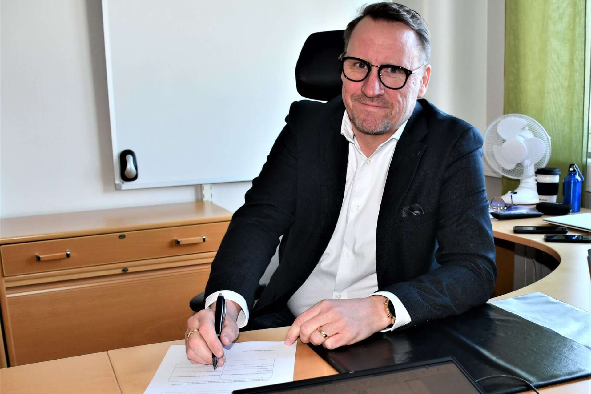 Kommunchefen Magnus Ådén håller i rekryteringen av en ny skolchef till Eda kommun. 