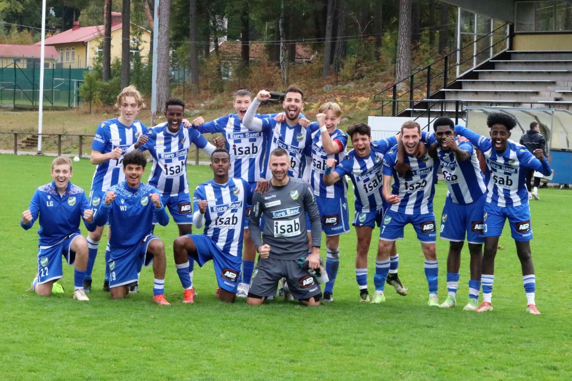 IFK Åmål efter att ha räddat division 4-kontraktet i sista omgången av division 4 Bohuslän-Dal i höstas.