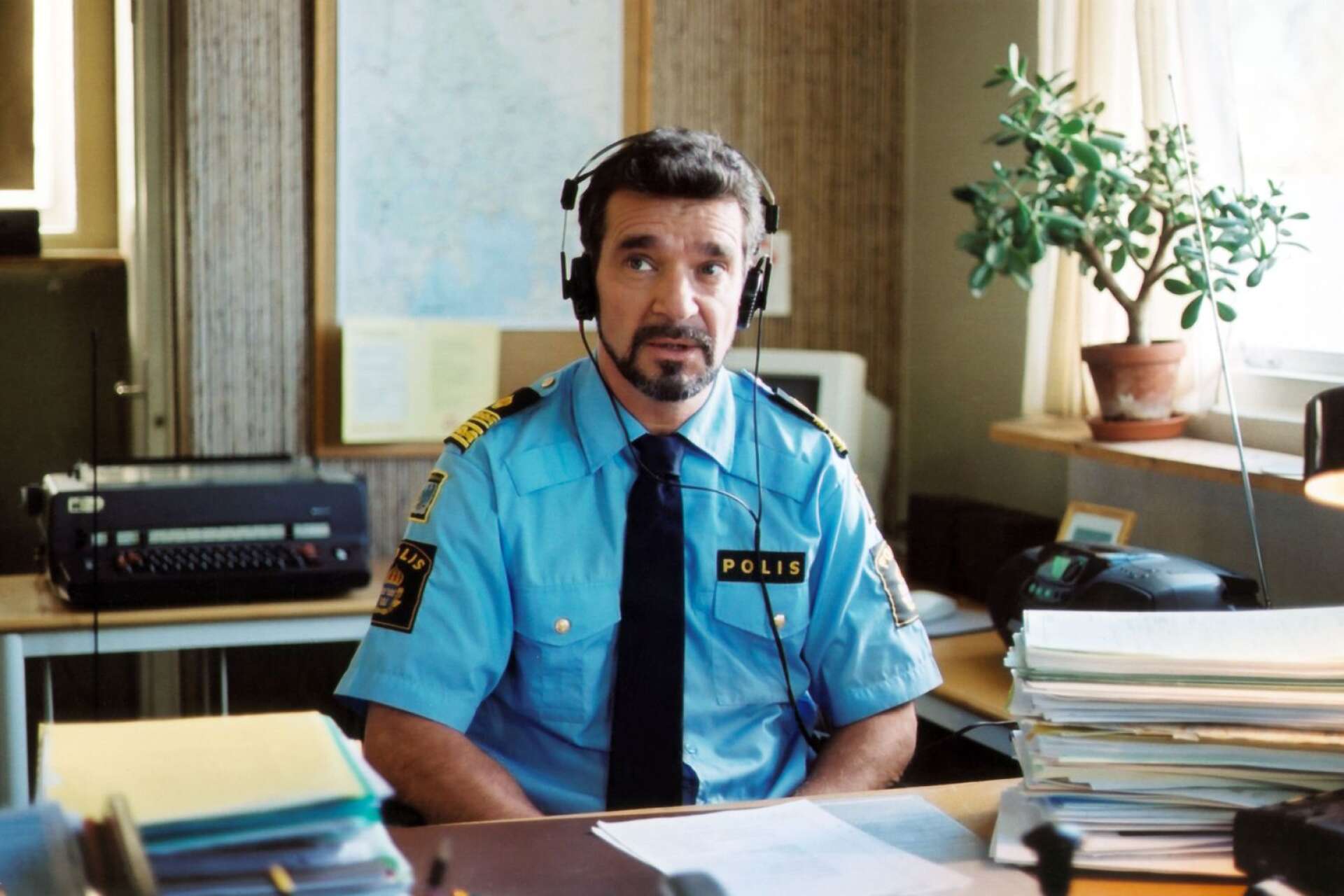 I “Smala Sussie” spelar Kjell Bergqvist polismannen Davidsson.