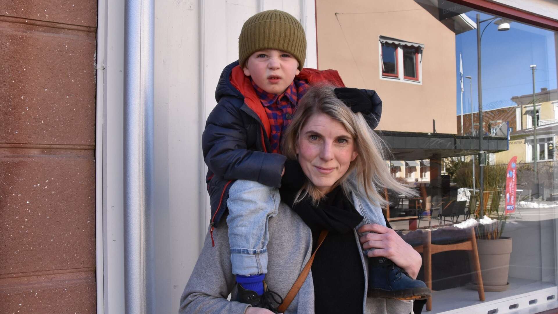 Tine Nybråten, 36 år med sonen Matthe.