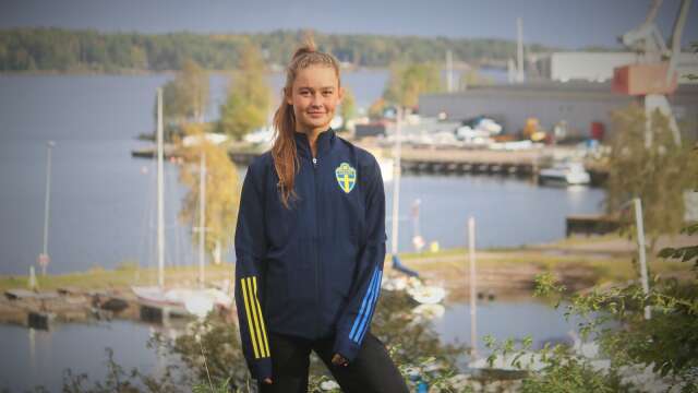 Svea Rehnberg skördade framgångar i ungdomslandslaget ifjol och får förnyat förtroende av förbundskapten Caroline Sjöblom i EM-kvalet i april.