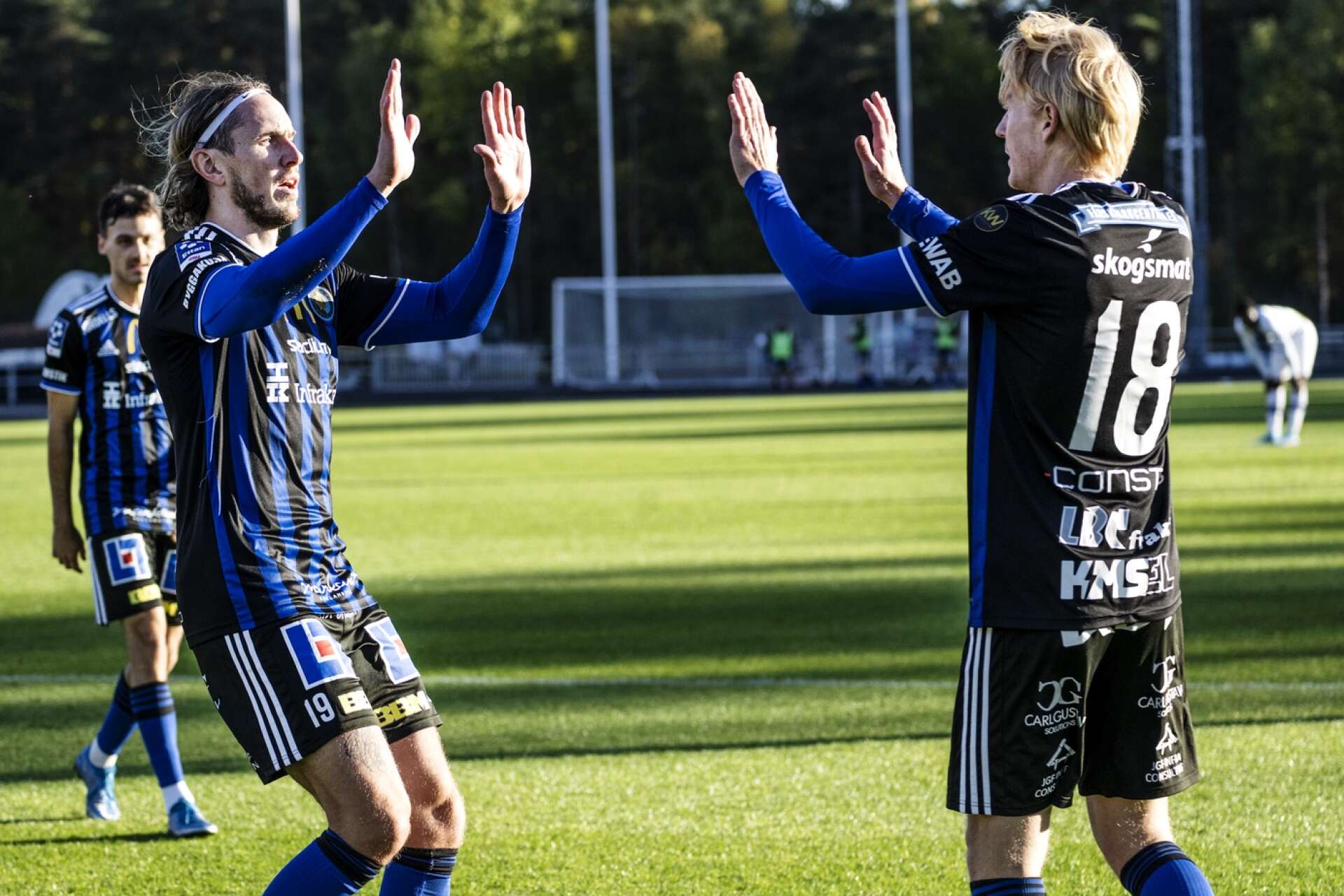 Får David Johannesson och Jacob Ericsson jubla igen när Karlstad Fotboll tar emot Örebro Syrianska under fredagskvällen?