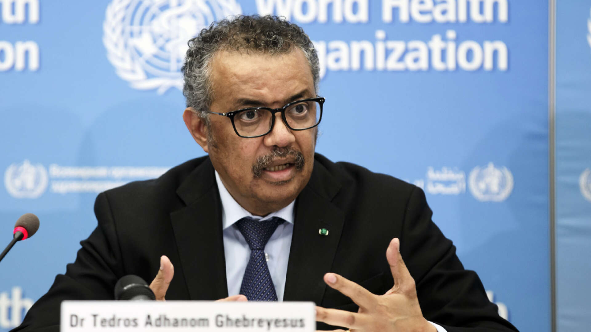 WHO:s chef Tedros Adhanom Ghebreyesus kräver att länder testar medborgare för att se om de är coronasmittade, och att smittade omedelbart isoleras.