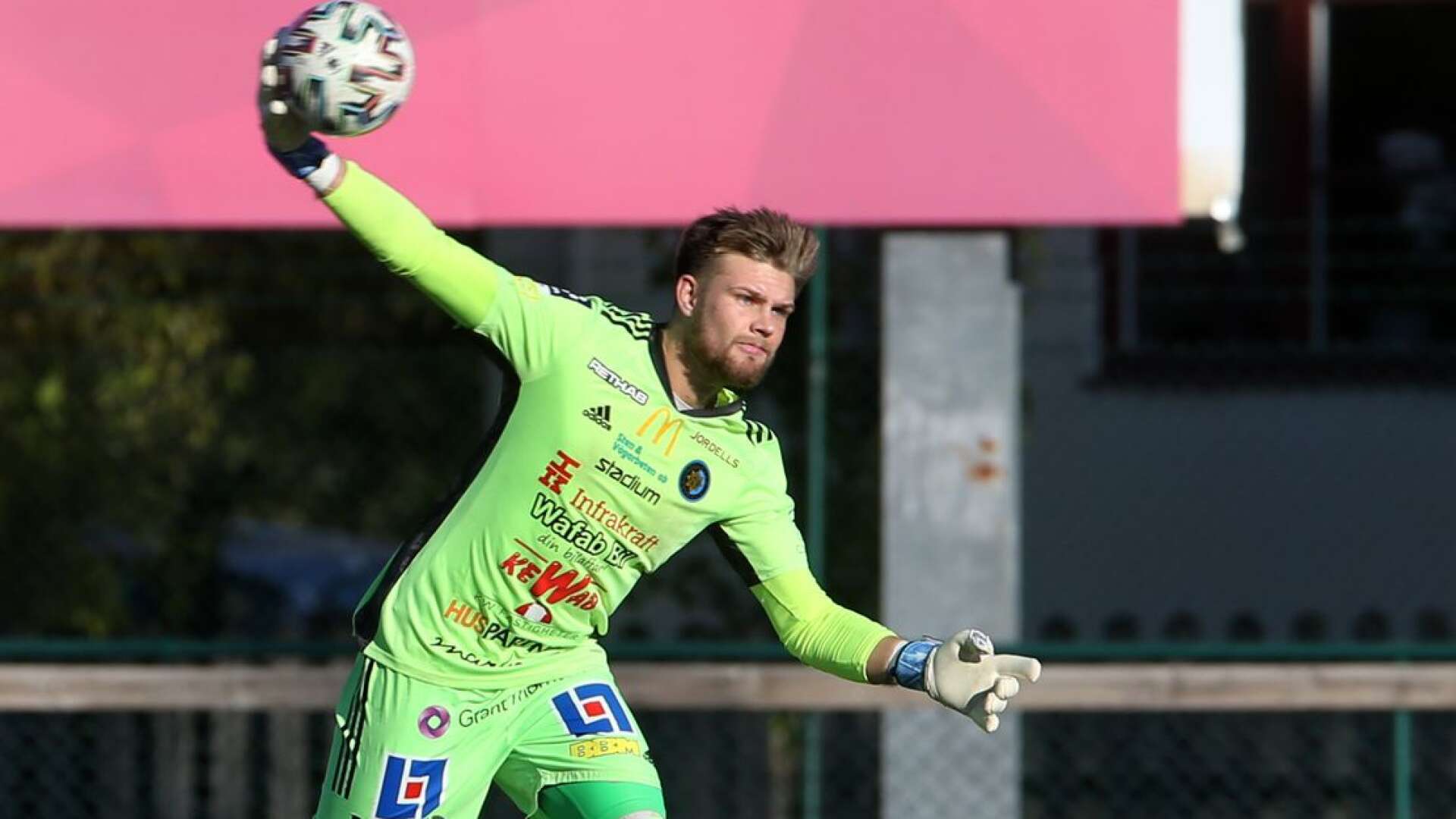 Oscar Jonsson lämnar Karlstad Fotboll för Gif Sundsvall.