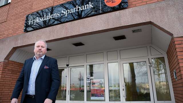 Anders Bäckman, vd för Fryksdalens sparbank, lämnar sitt uppdrag.