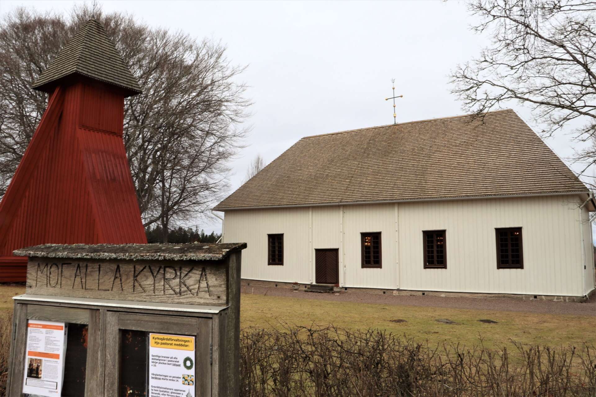 Mofalla kyrka bör utrustas med en toalett, även den kan bekostas med pengarna från försäljningen av Mofallagården tycker Karl-Gerhard Sondell. 