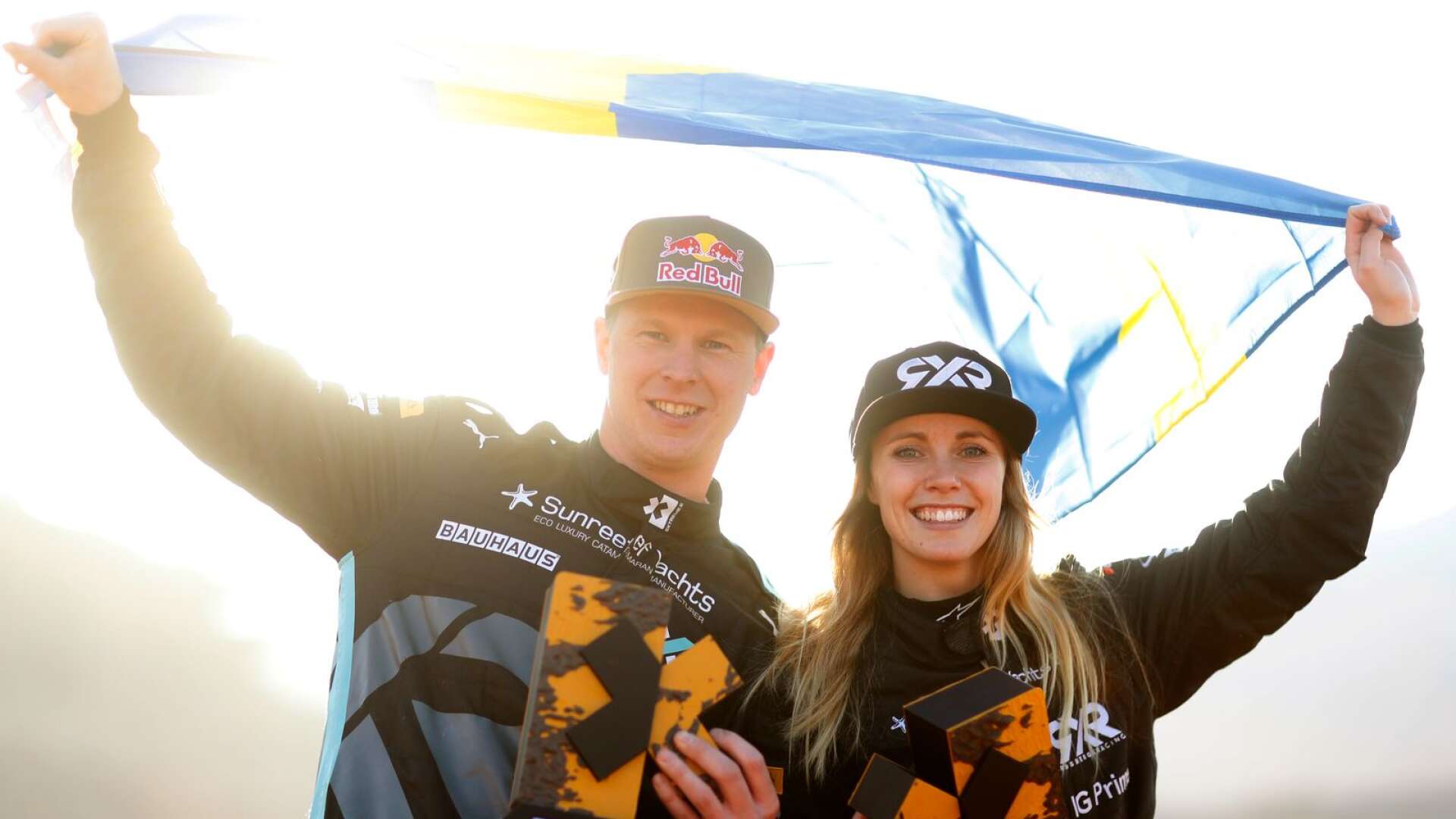 Johan Kristoffersson och Mikaela Åhlin-Kottulinsky fortsätter tillsammans i Extreme E.