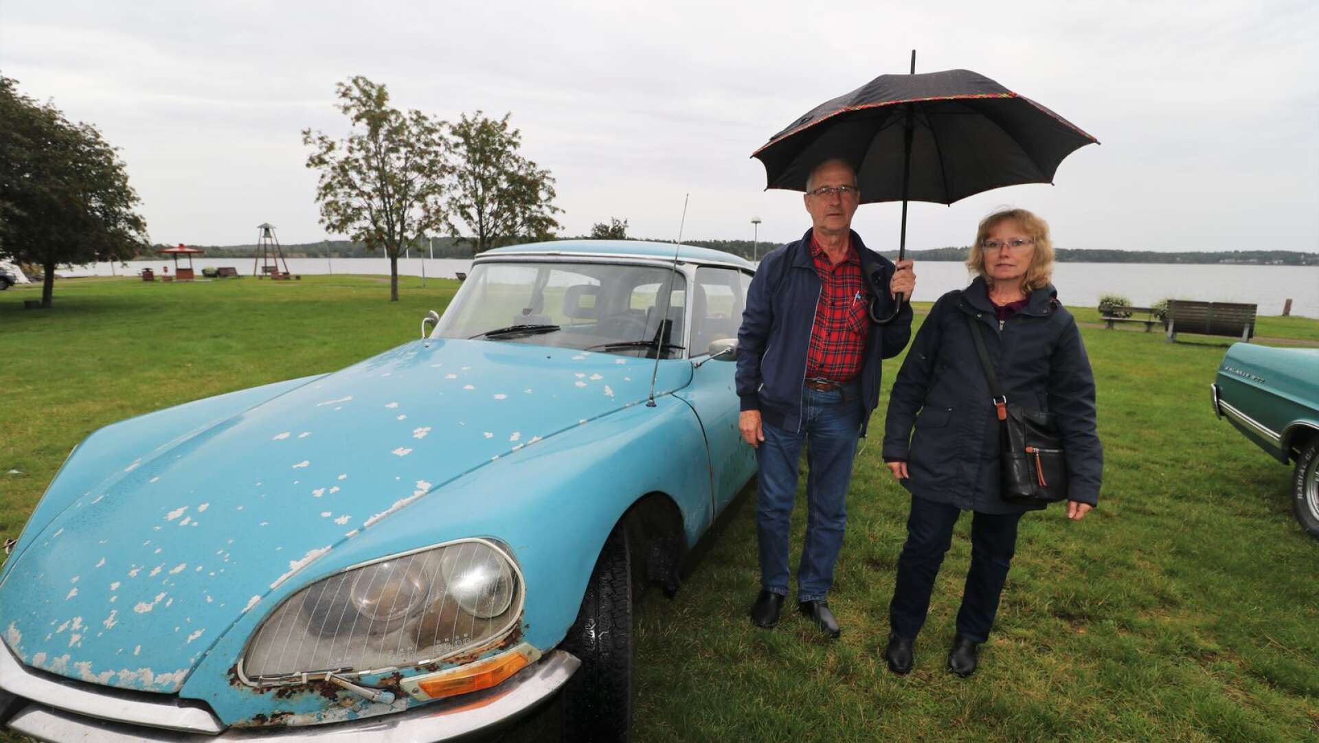 PO Ohlsson från Tydje ställde ut sin Citroën DSuper från 1974. Bilen köpte han 2001 och skicket har varit detsamma sedan dess. &quot;Det är en skabbräv, men jag försöker hålla i gång de vitala delarna&quot;, säger Ohlsson.
