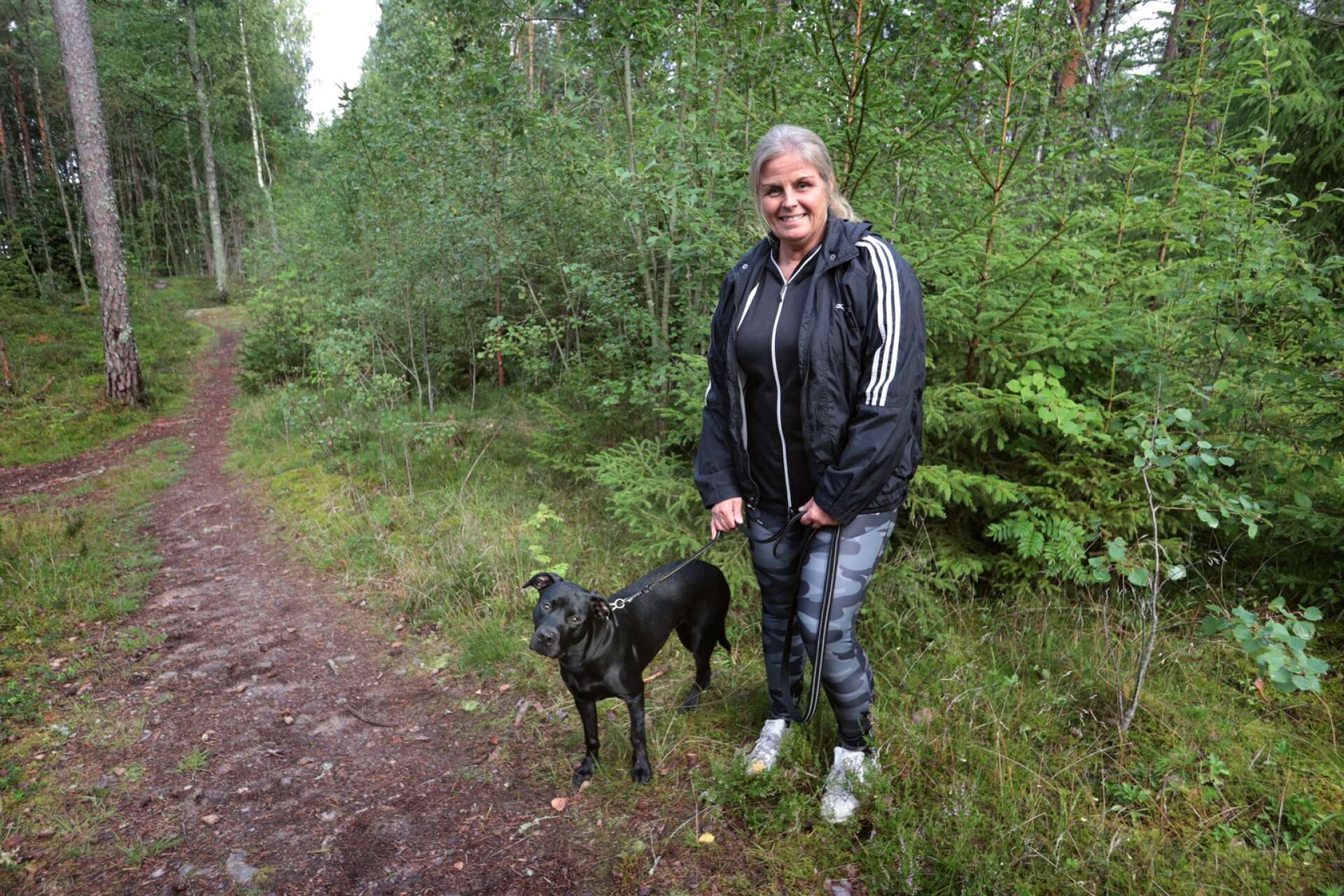 Nina Karlsson är hundvakt till Bonnie och går varje dag i spåren vid Rud. Hon känner stort obehag efter händelsen. 