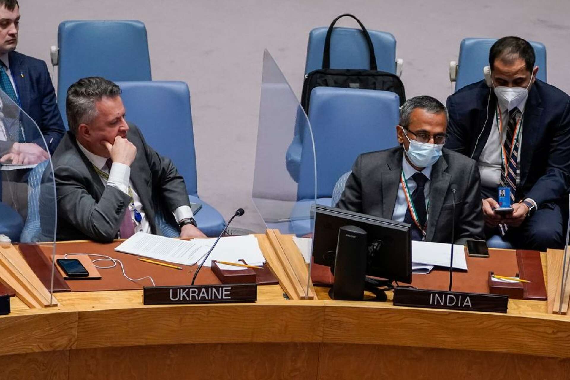 I omröstningarna i FN har Indien lagt ner sin röst, och i offentliga uttalanden har man uppehållit sig mer vid den humanitära katastrofen i Ukraina än vid de uppenbara upphovspersonerna till denna katastrof, skriver Daniel Braw.