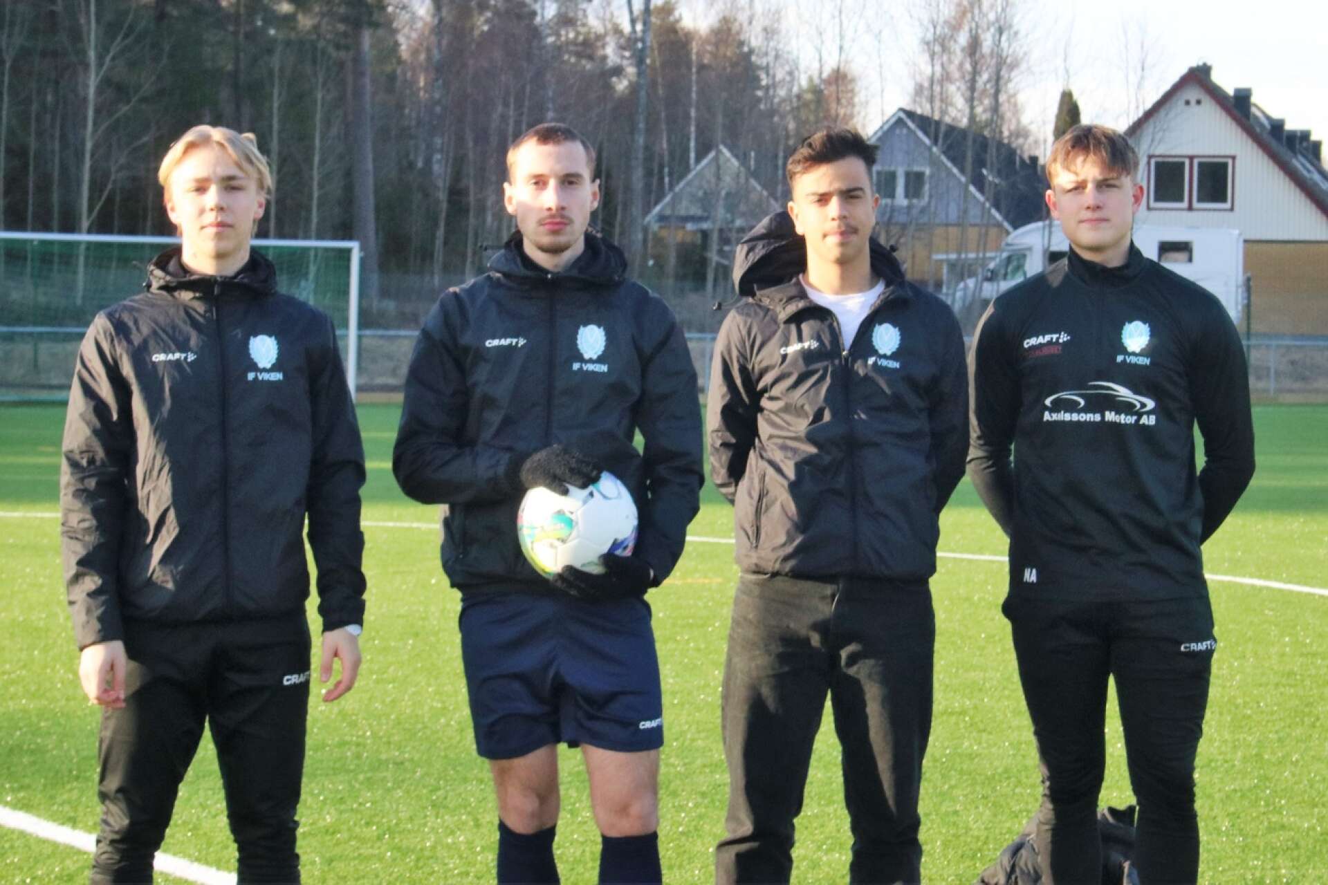 Emil Lindqvist, Rayif Mahrat, Osama Alali och Niklas Arvidsson är nya i Vikens trupp. Rayif Mahrat kommer från IFK Åmål medan övriga är uppflyttade från Vikens utvecklingslag. 