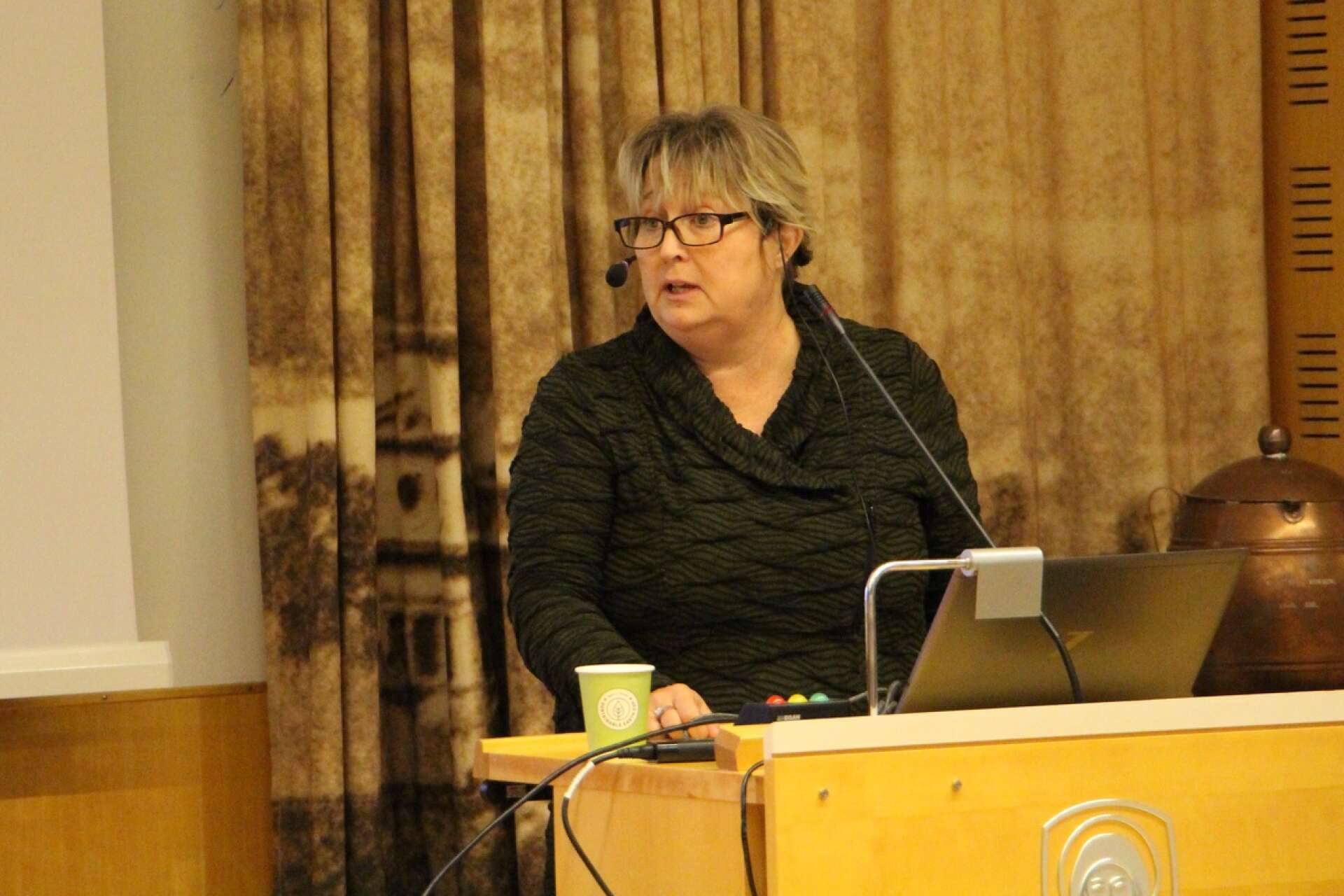 Skövde kommuns miljöstrateg Sari Strömblad under dragningen.