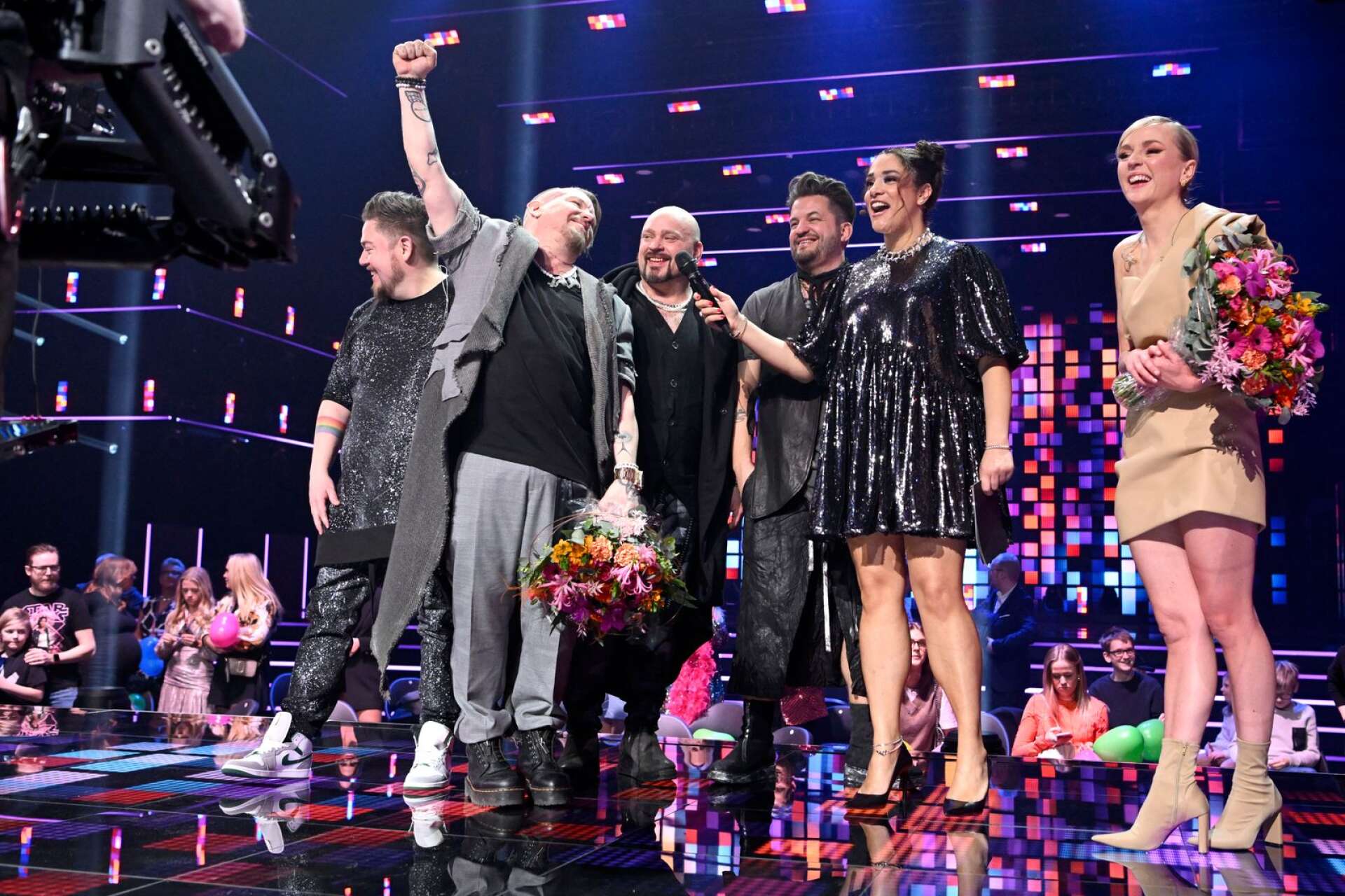 Med bandet Lillasyster har sångaren Martin Westerstrand gjort stora framgångar. I år gick de och sångerskan Anna Bergendahl vidare till Andra chansen efter Melodifestivalens fjärde deltävling.