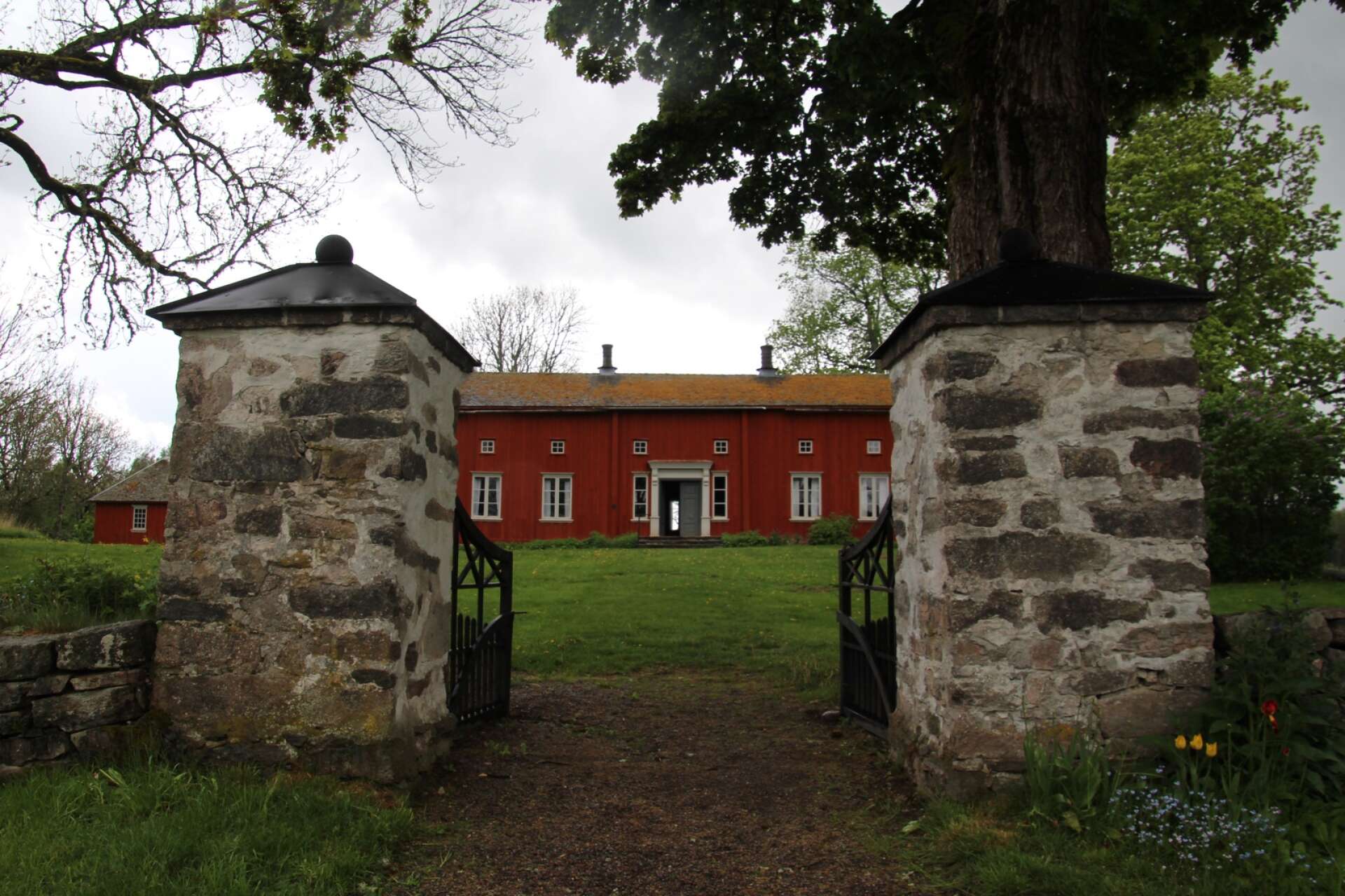 Värmlands museum vill att avtalet som reglerar hur mycket Säffle kommun bidrar med till von Echstedtska gården ska omförhandlas.