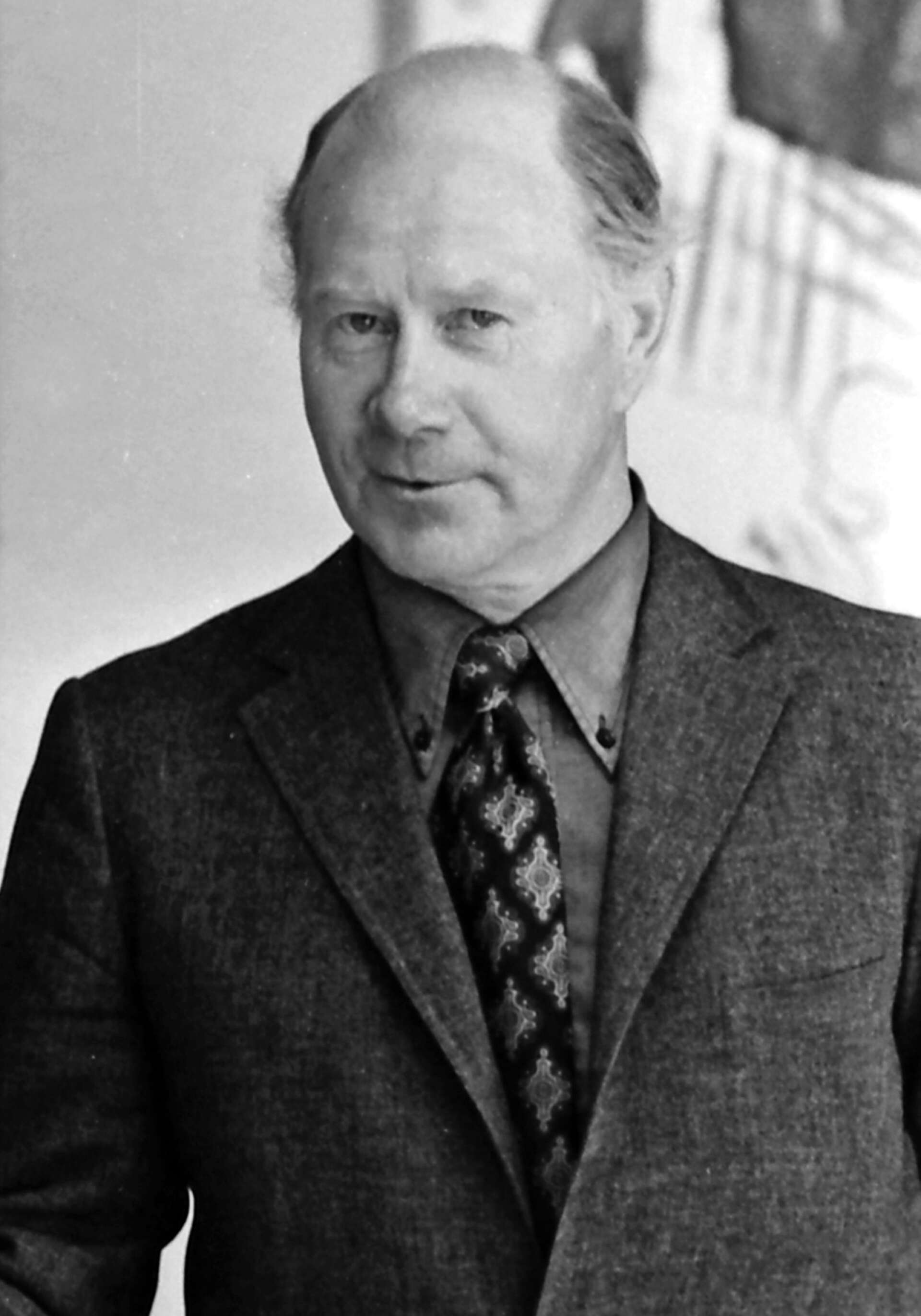 Många som hade varit politiskt aktiva i landskommunerna fick uppdrag även i nya storkommunen. Det gällde till exempel Erling Einevik från södra Värmlandsnäs. Han blev från 1971 ordförande i kulturnämnden.