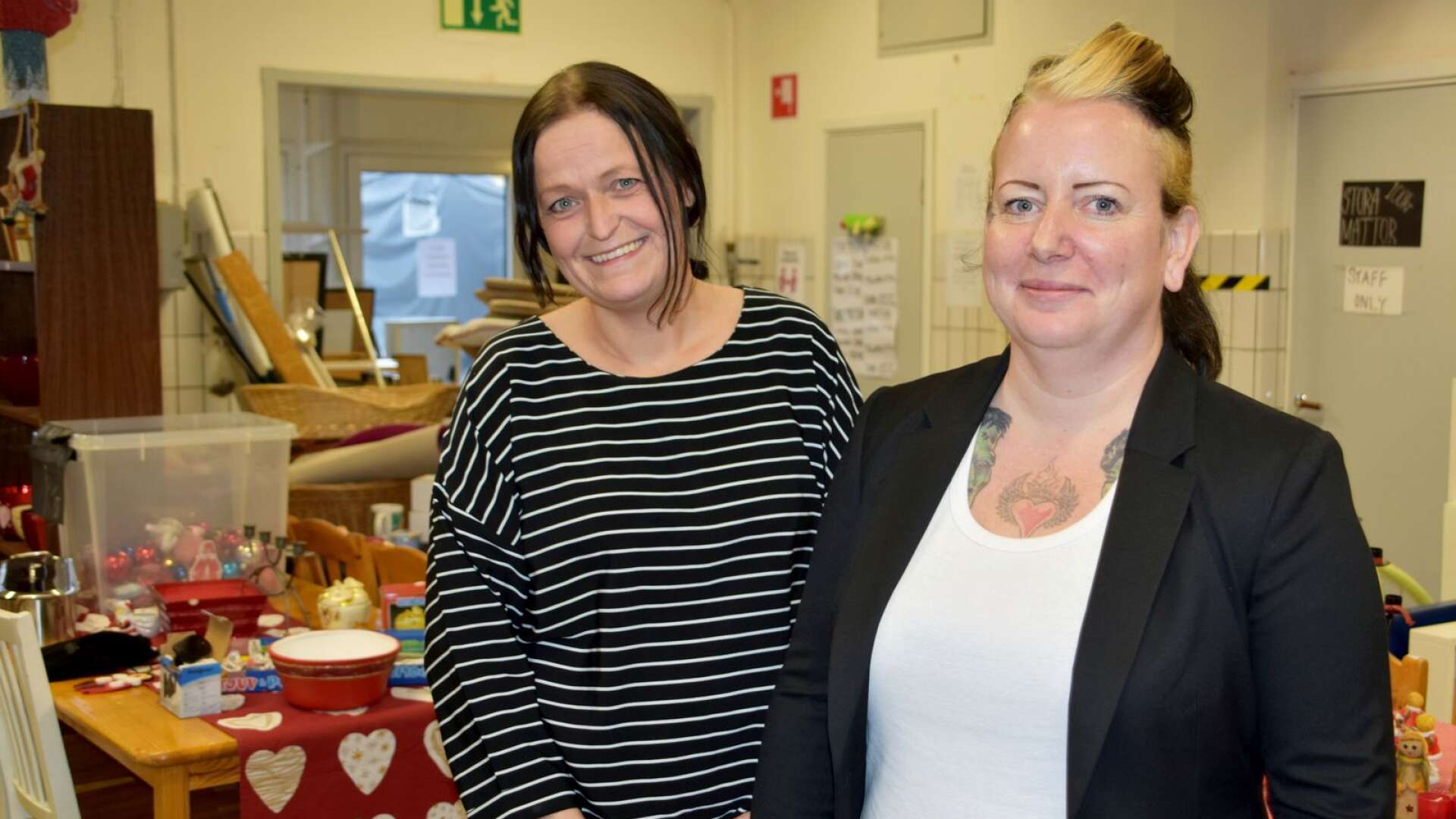 Jennie Östberg och Therese Lindén, två av de fyra kvinnor som tillsammans vill starta ett kooperativ i form av ett arbetsintegrerande socialt företag i Arvika. De andra två är Jennifer Sidén och Jenny Thunér som inte hade möjlighet att närvara vid tisdagens träff.