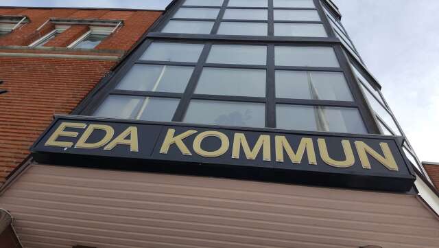 Brottsdömde Helge Wiklund kan få toppuppdrag i Eda kommun – nu rasar flera partikollegor.
