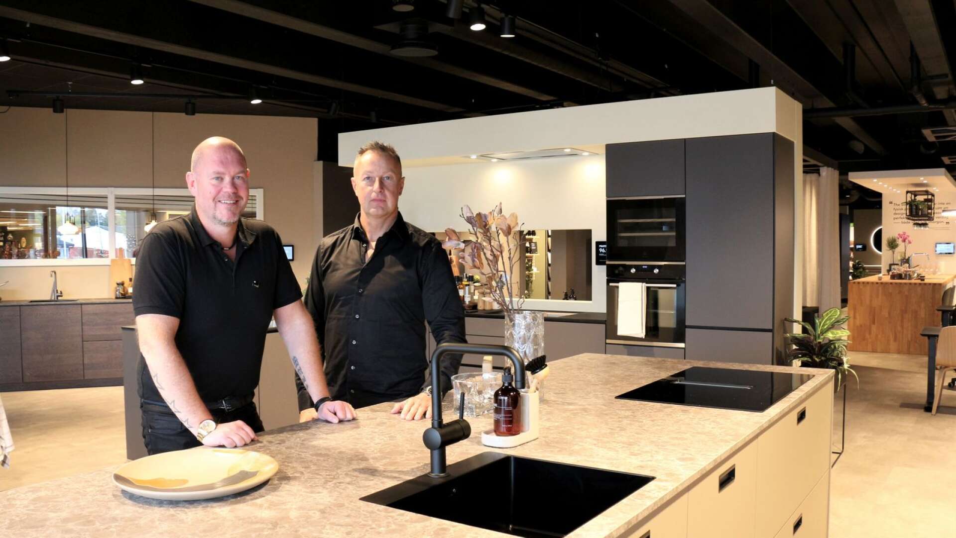 Martin Bergvall och Patrik Lindgren är franchisetagarna bakom den nya köksbutiken.