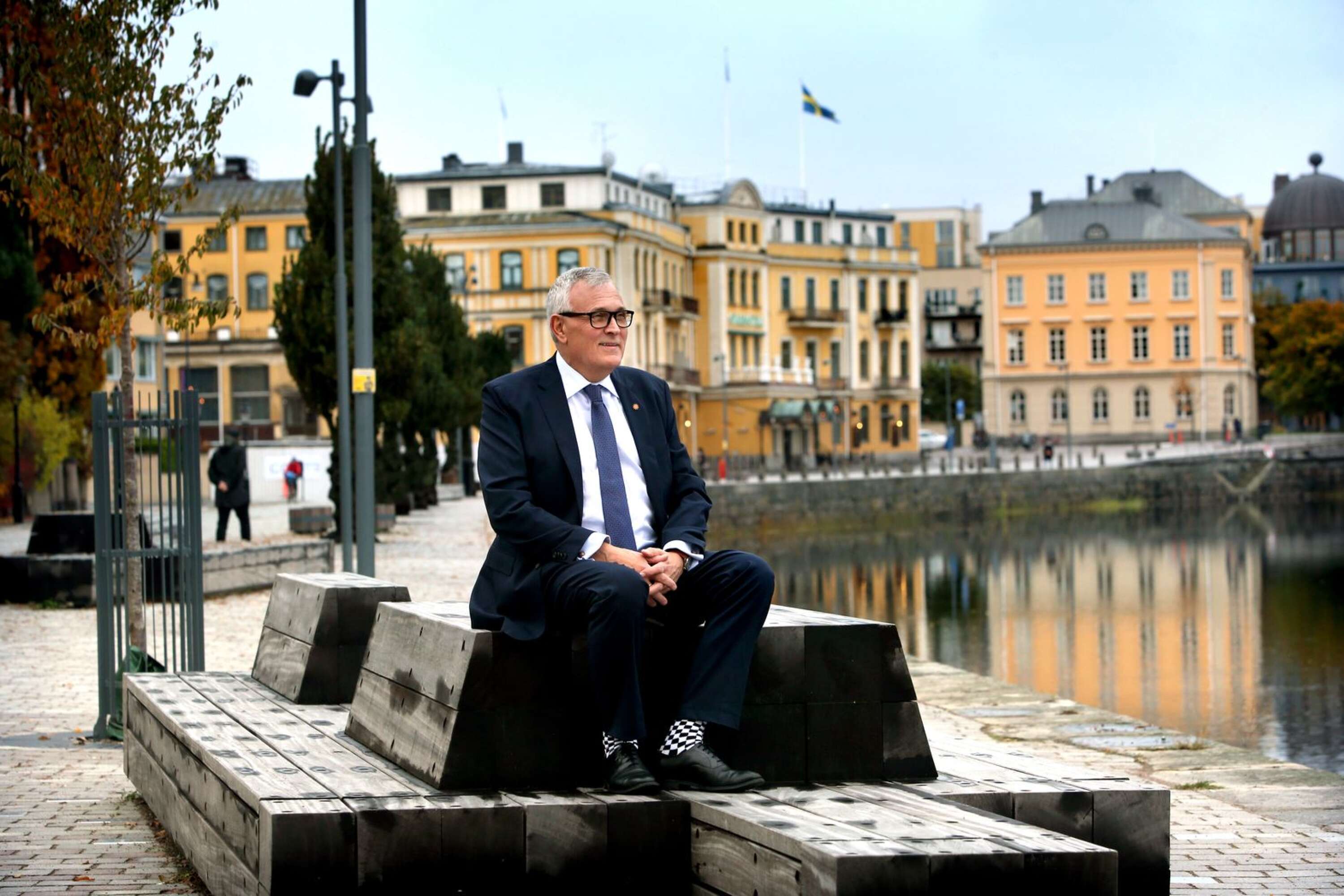 Anders Knape i sin hemmiljö, Karlstad. Annars bor han mest i Stockholm där han har uppdraget som  ordförande i Sveriges kommuner och landsting. 