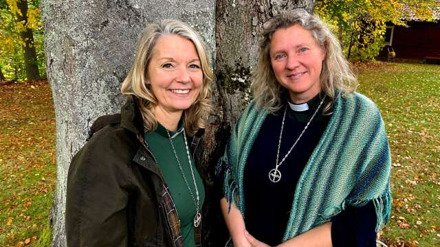 Diakonerna Ann-Louise Holst och Sabina Bjaaland håller i samtalskvällarna i Svenska kyrkan. 