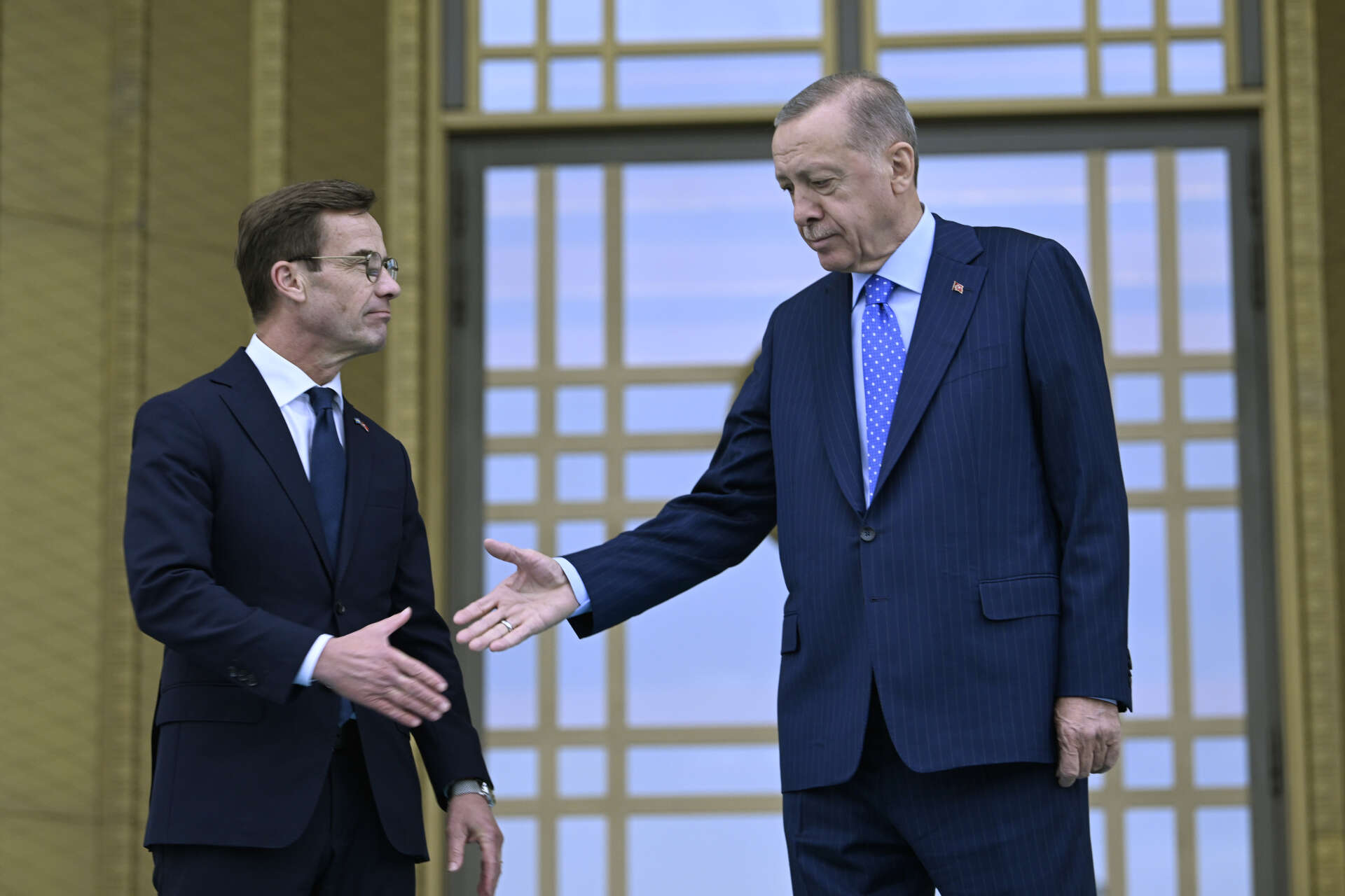 Statsminister Ulf Kristersson (M) träffar Turkiets president Recep Tayyip Erdogan vid presidentpalatset i Ankara. Arkivbild från november.