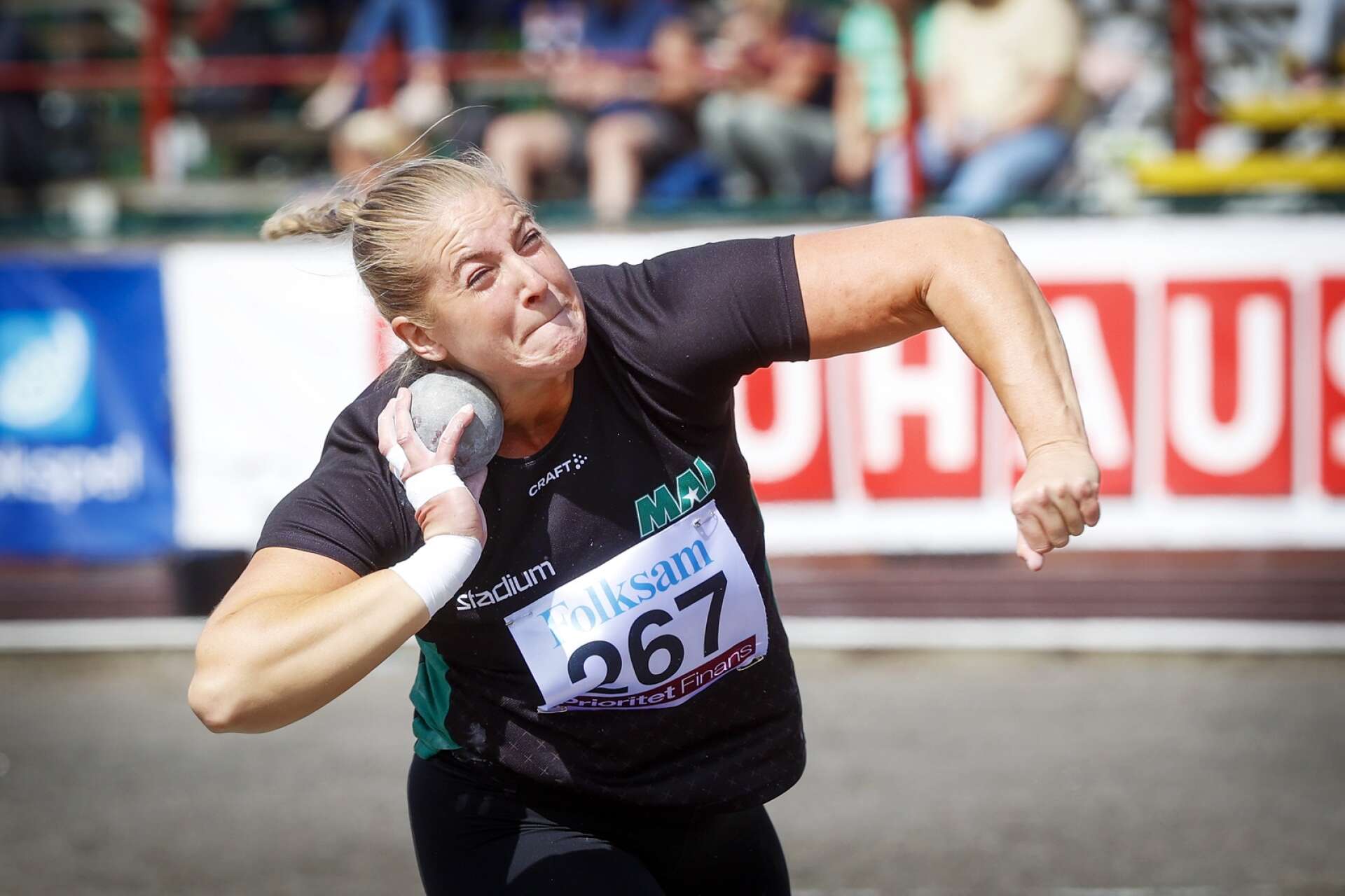 Fanny Roos från Malmö AI vann kultävlingen på 18,59 meter.
