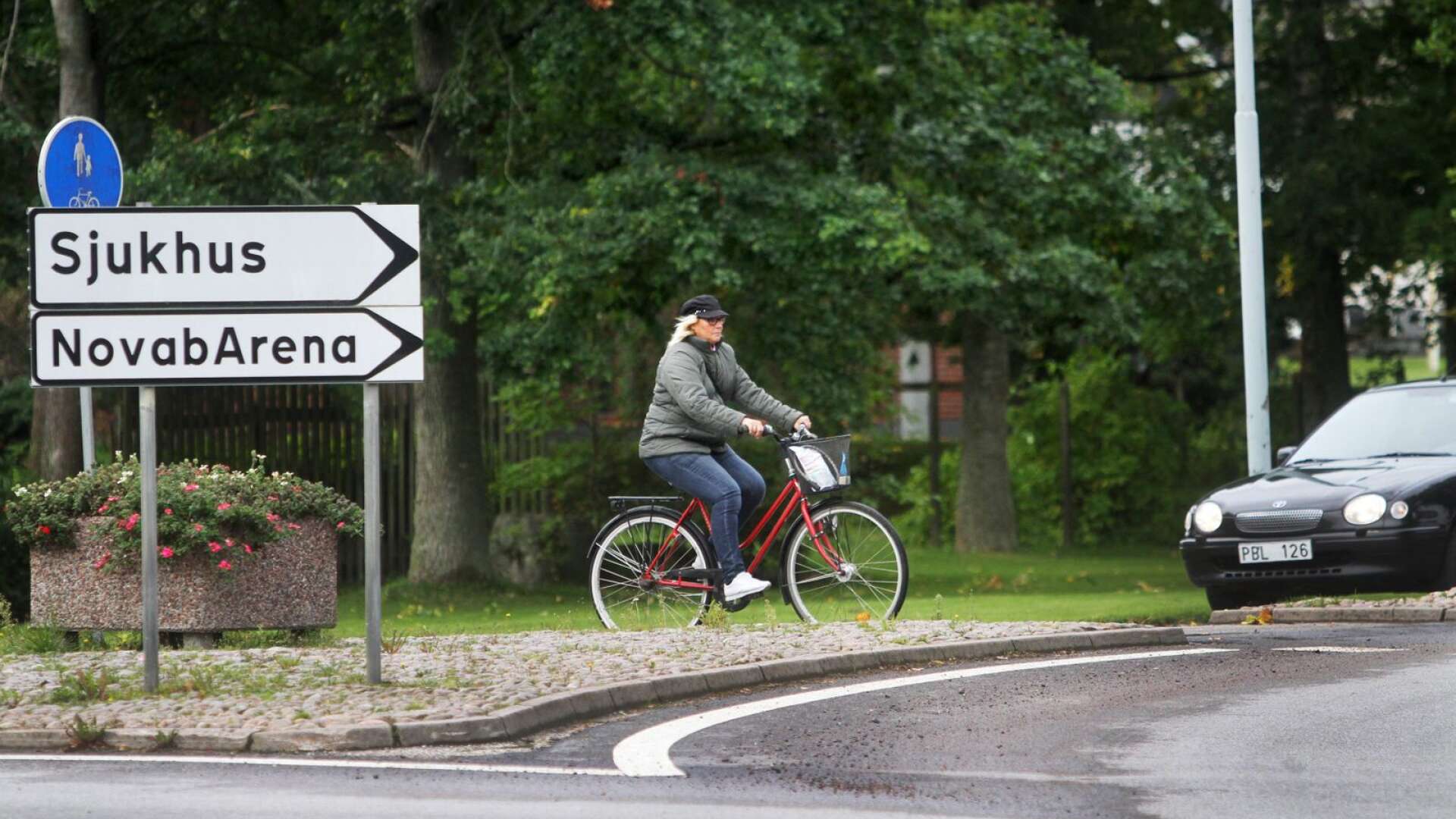 Att cykla i stället för att ta bilen kortare sträckor är ett sätt att bidra till ett hållbarare samhälle. Att stimulera till att fler invånare tänker så är ett mål i kommunens nya Agenda 2030-strategi.