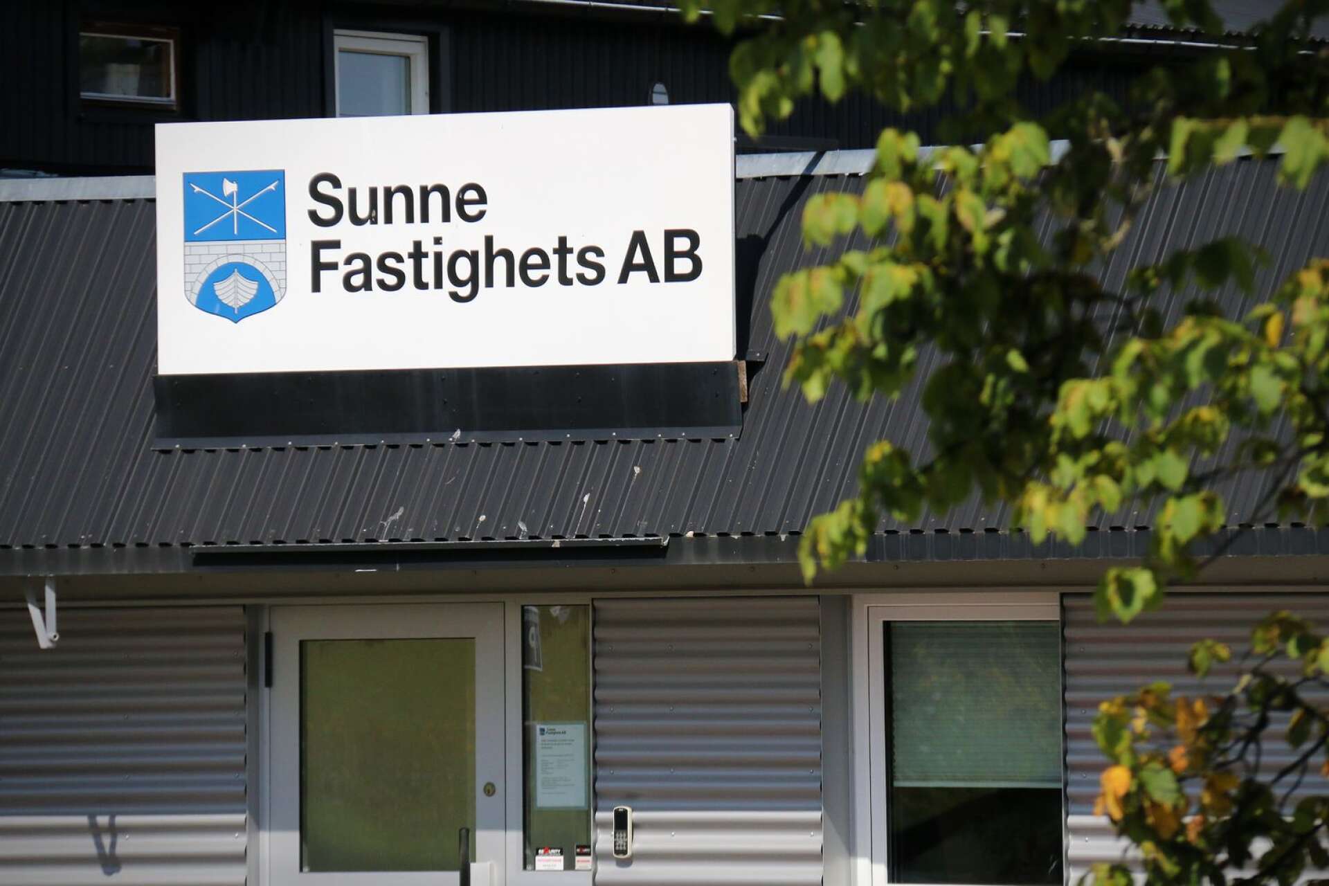 Moderaterna i Sunne uppmanar övriga partier att avgå ur styrelsen i Sunne fastighets AB.